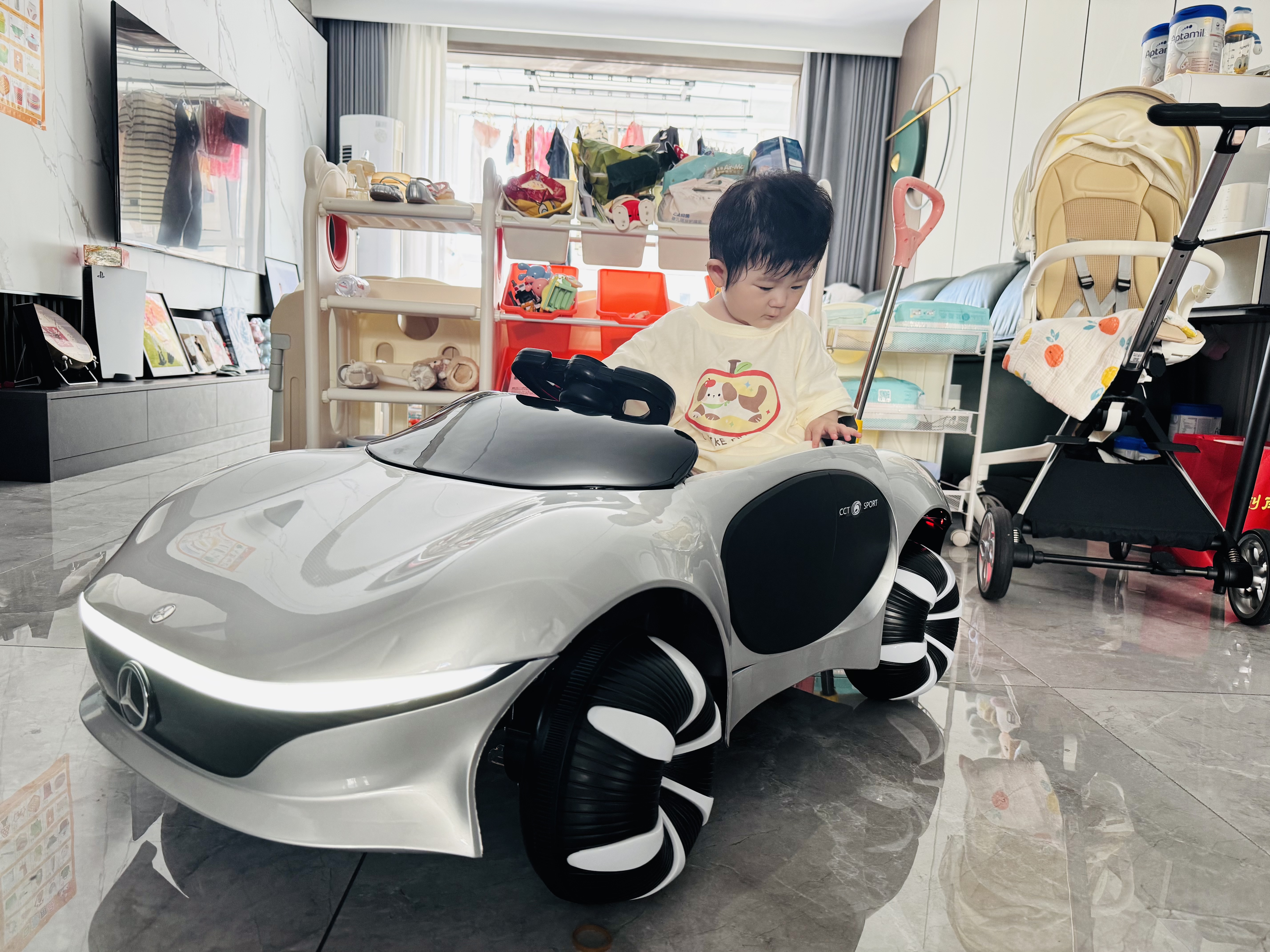 WORK BABY儿童奔驰电动车四轮汽车1-7岁带遥控宝宝男女小孩玩具可坐人礼物 烤漆银+四驱皮座+轮灯遥控+锂电 电力驱动 实拍图