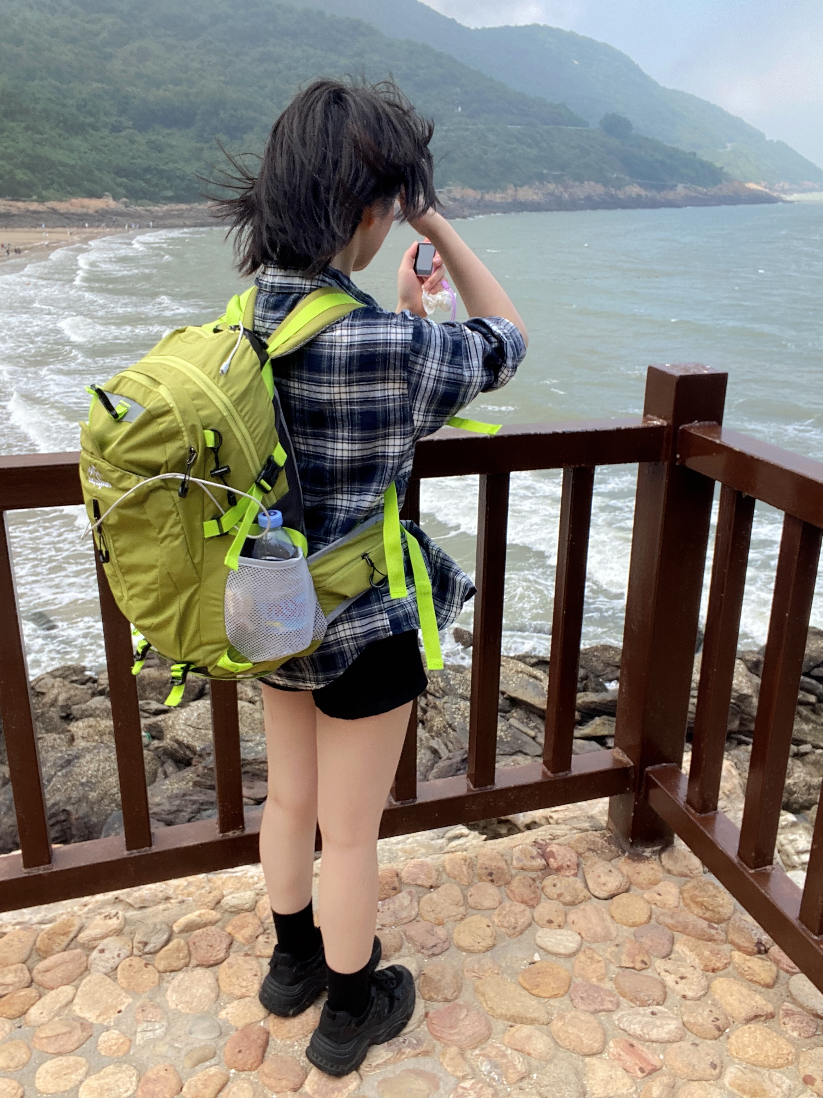 尤克达蒂（yookdd）户外轻便登山包男旅行徒步爬山装备背包女大容量旅游双肩包 登山包【果绿色】 实拍图