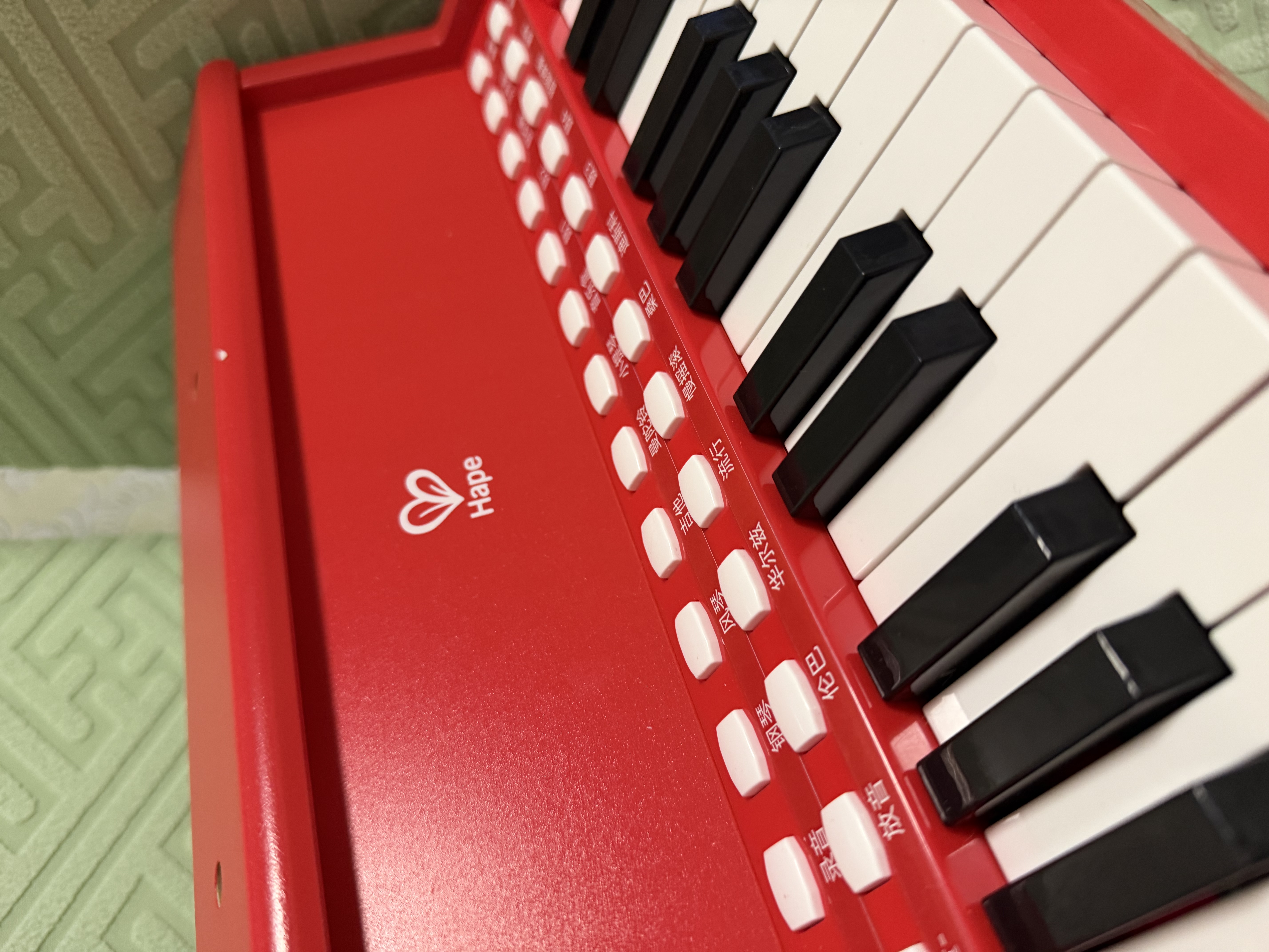Hape(德国)儿童音乐玩具电钢琴木质多功能钢琴红色女孩生日礼物E0628 实拍图