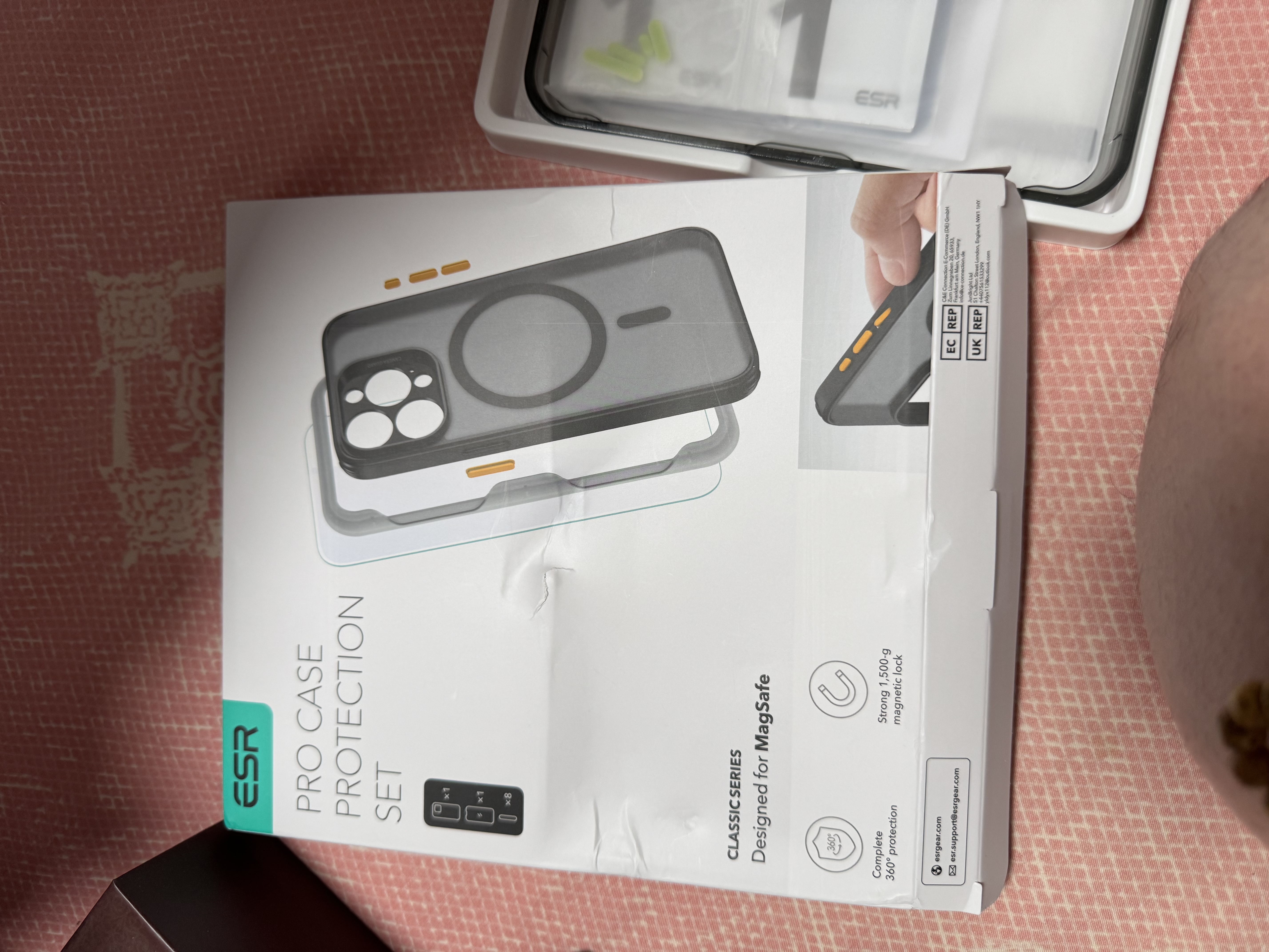 亿色【苹果手机壳盲盒】适用iphone16promax/15/14/13/12pro全系列手机壳磁吸透明壳液态硅胶壳支架壳 盲盒A：软边硬背壳丨99%磁吸壳 iPhone15ProMax【同款或非同款 实拍图