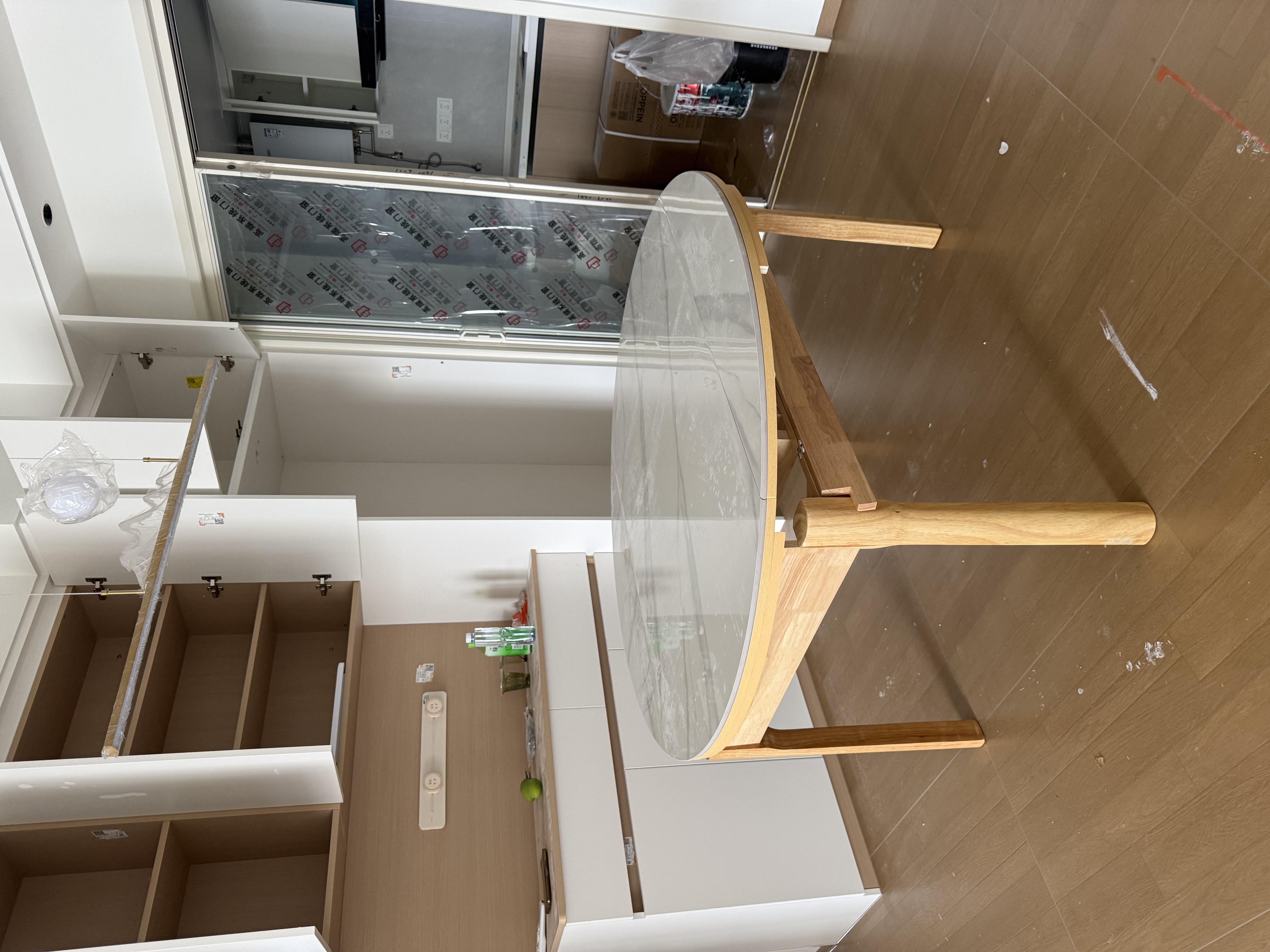 晨巢餐桌 实木岩板餐桌北欧小户型伸缩现代简约奶油风折叠饭桌椅组合 抗菌哑光纯白岩板/原木色-灵芝椅 1.35米 一桌四椅【升级四轨】 实拍图