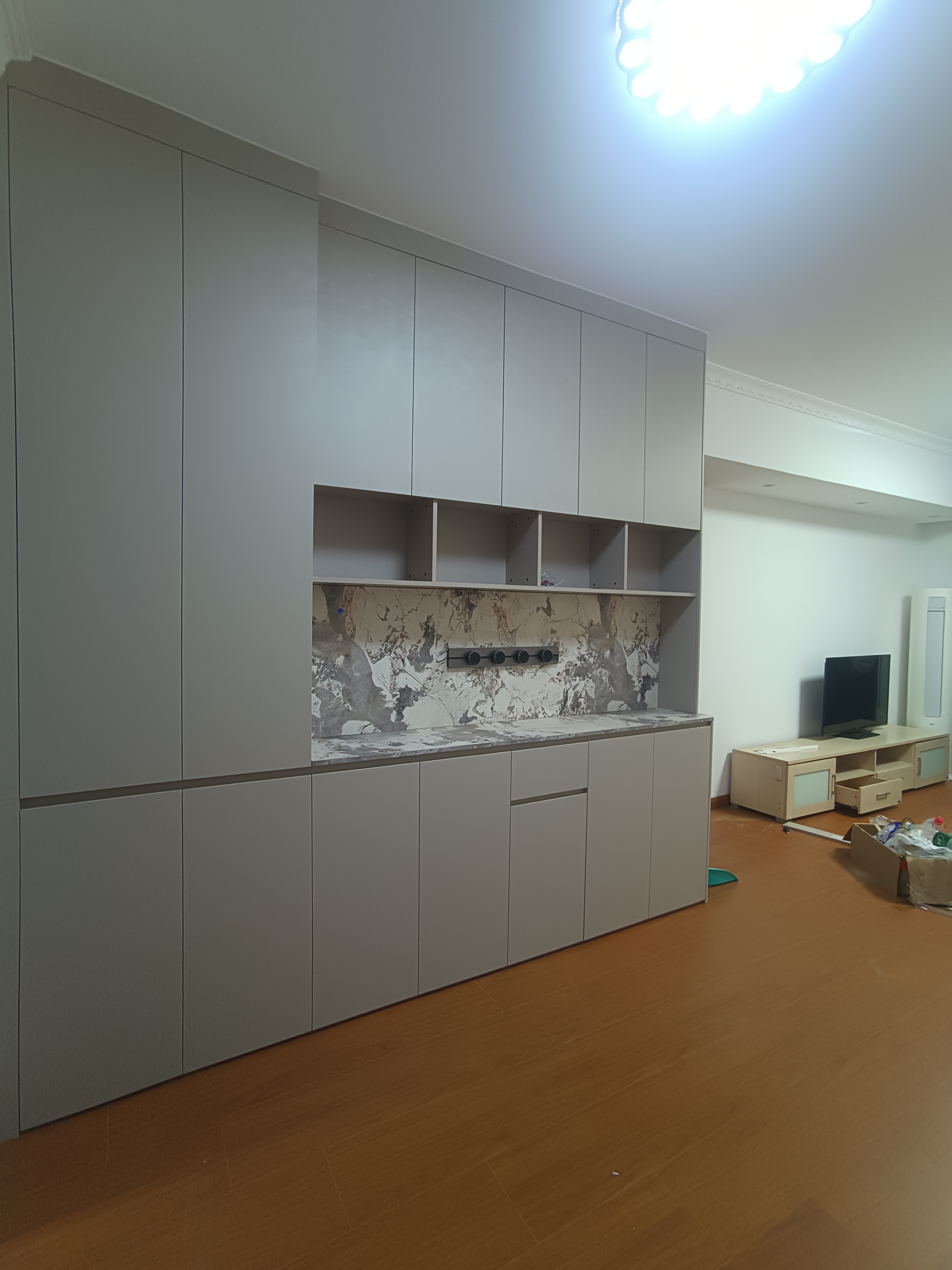 德力西（DELIXI）轨道插座 升级新款无界 壁挂式导轨插座60厘米轨道+4个五孔摩卡棕 实拍图