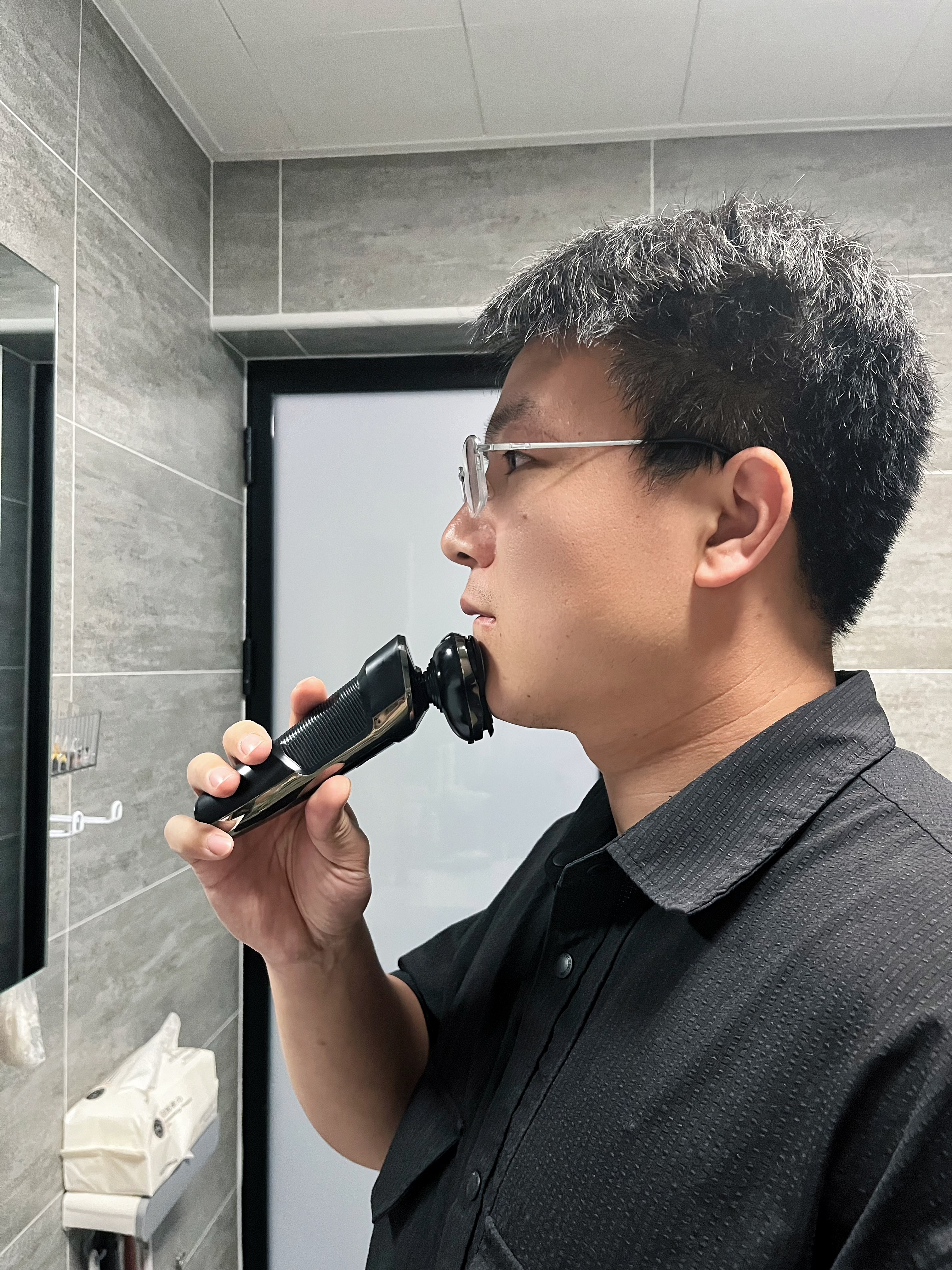德系剃须刀【飞利浦平替】刮胡刀最新款2026款京东自营电动剃须刀男士生日礼物理发器鼻毛修剪器 【618直降】 4D剃须刀 实拍图