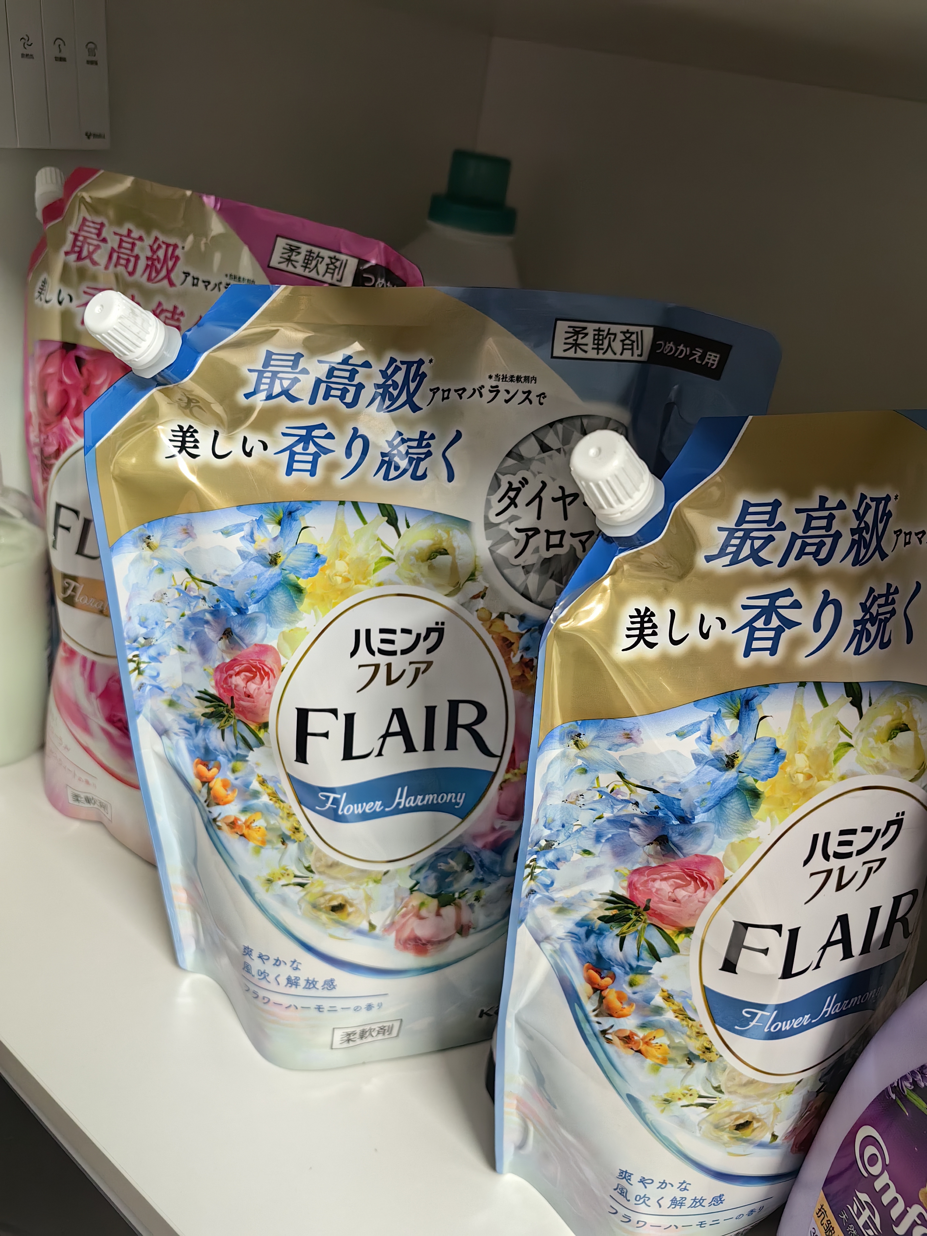 花王（KAO）衣物柔顺剂大容量1780ml 香氛持久留香防皱去除静电甜蜜花香 实拍图