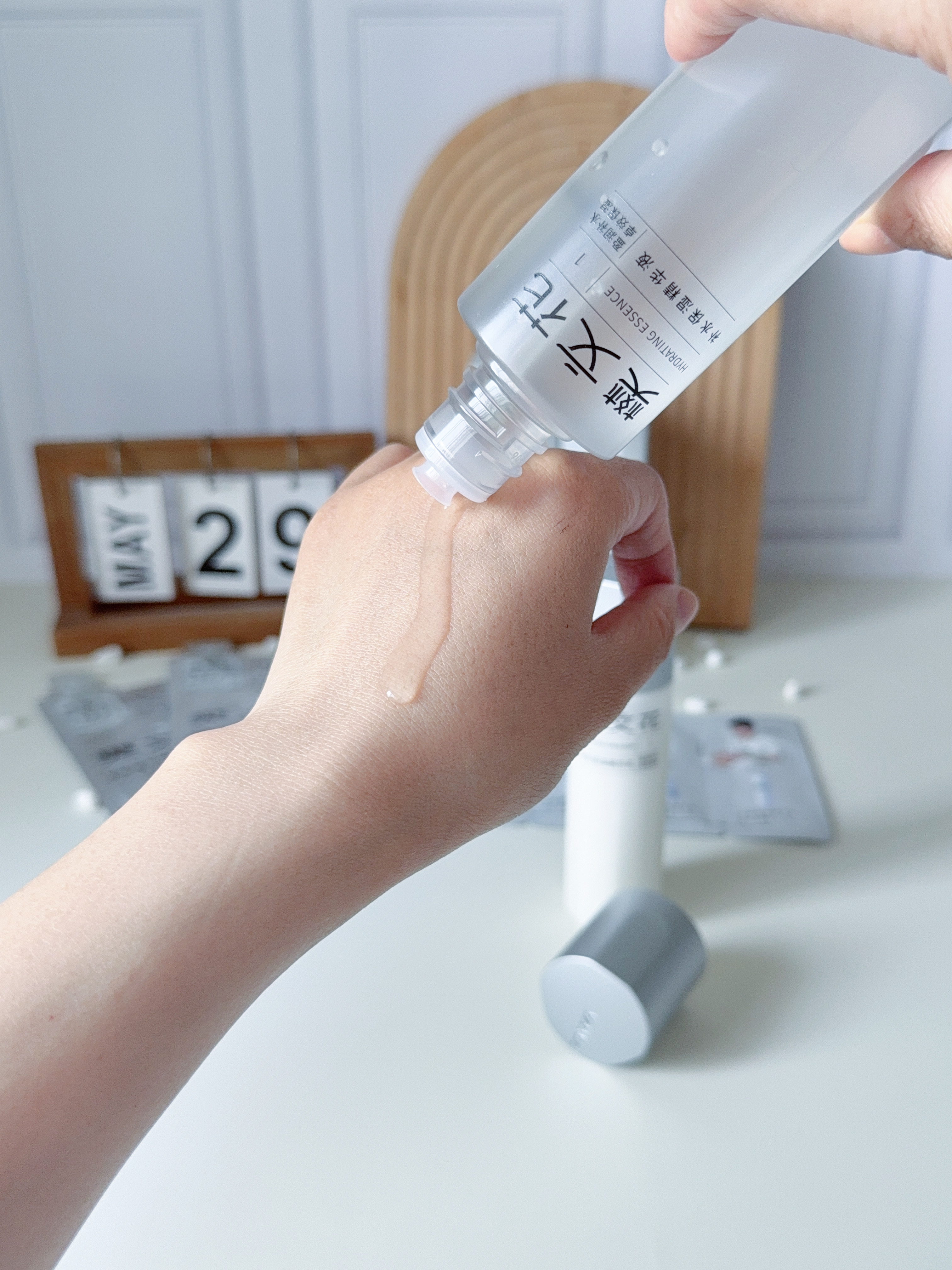 樊文花1号补水保湿精华水乳霜套装面部懒人平价保湿护肤套装送女生礼物 【2件套】精华液+乳 实拍图