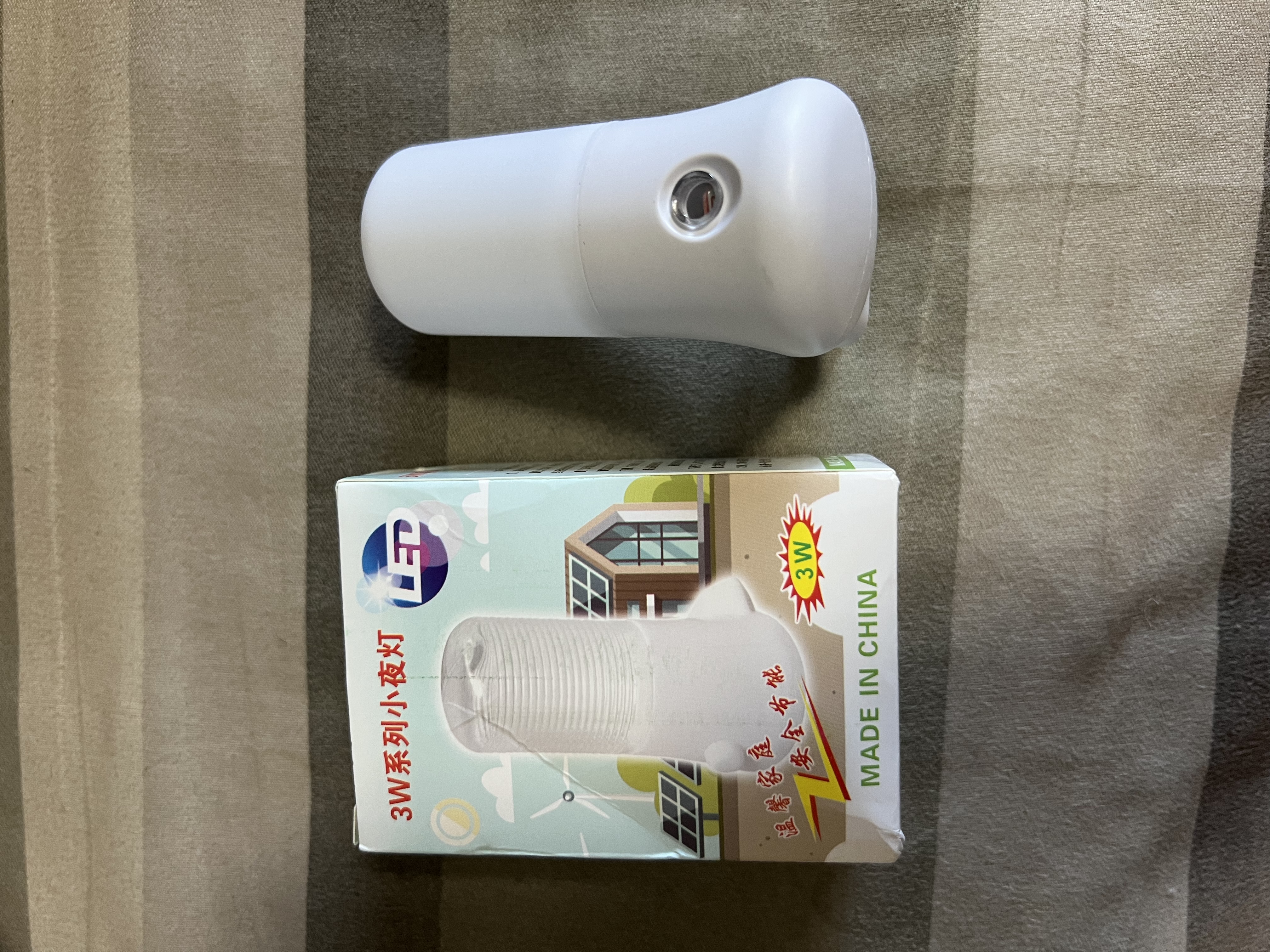 小夜灯LED插电光控开关灯卧室床头灯插座节能灯婴儿喂奶灯起夜灯 光控款-暖光 特惠单支装 实拍图