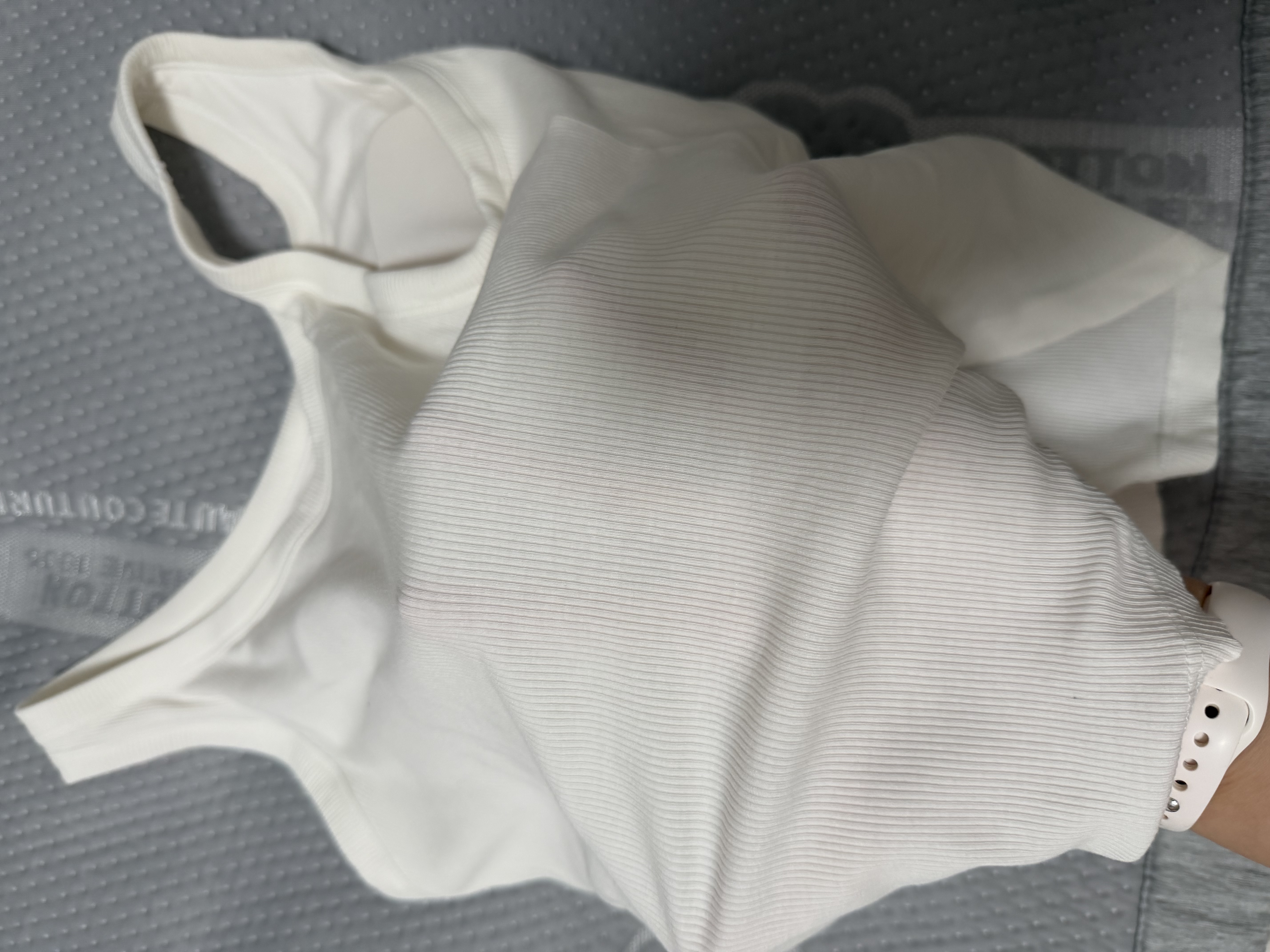 松山棉店小薄荷罗纹女士带杯背心自带凉感弹力无痕贴合透气不闷内搭可外穿 实拍图