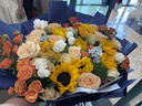 艾斯维娜鲜花速递向日葵混搭花束生日礼物全国同城配送 向日葵香槟混搭花束【升级新款】 实拍图