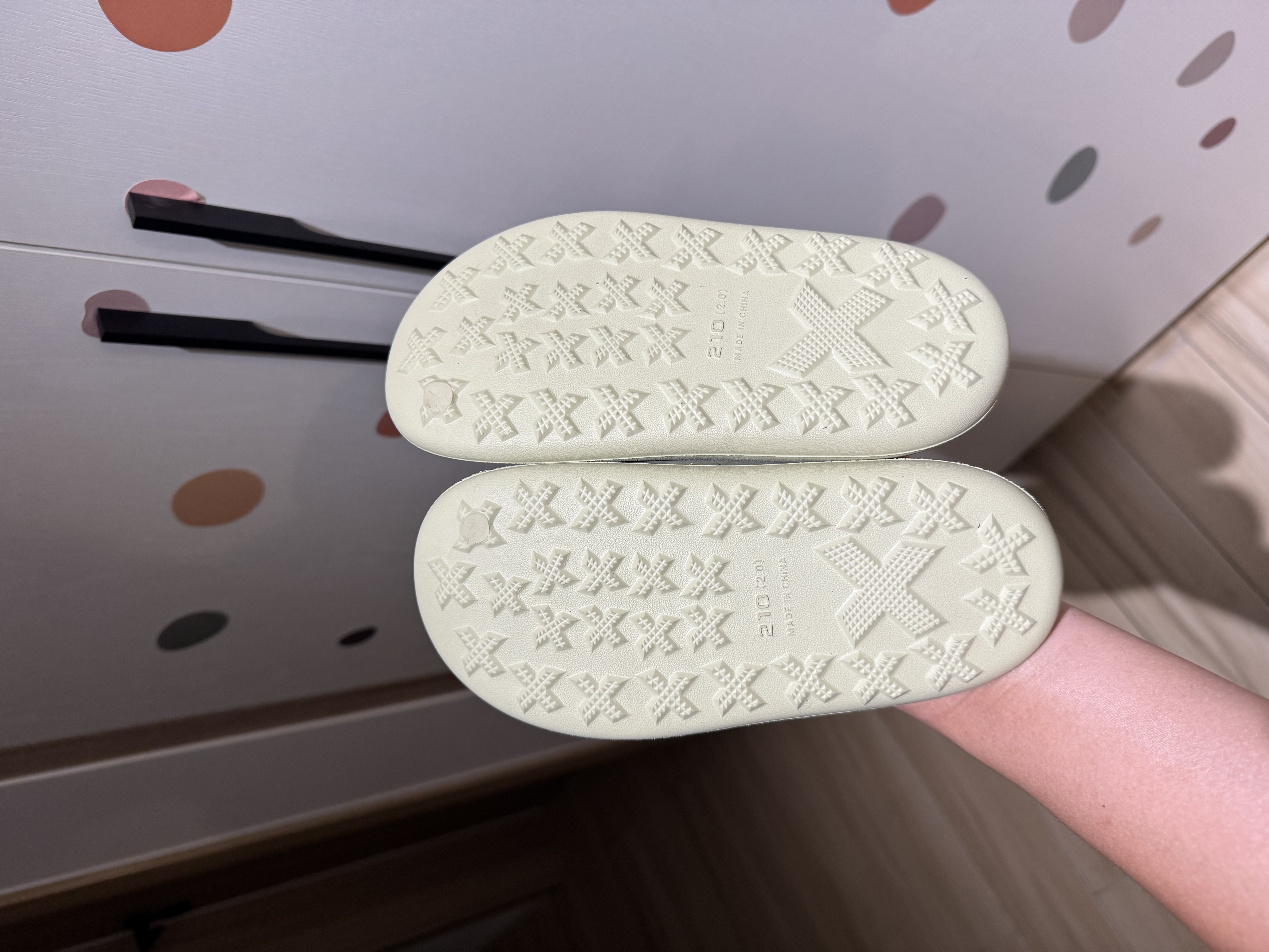 朴西小鲨鱼儿童拖鞋软底男童洗澡防滑居家室内拖鞋女童 抹茶绿 32-33 实拍图