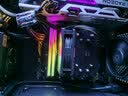 阿斯加特（Asgard）16GB(8GBx2) DDR4 3200 台式机内存条 女武神·瓦尔基里 RGB灯条 精选颗粒 CL18 极地白 实拍图