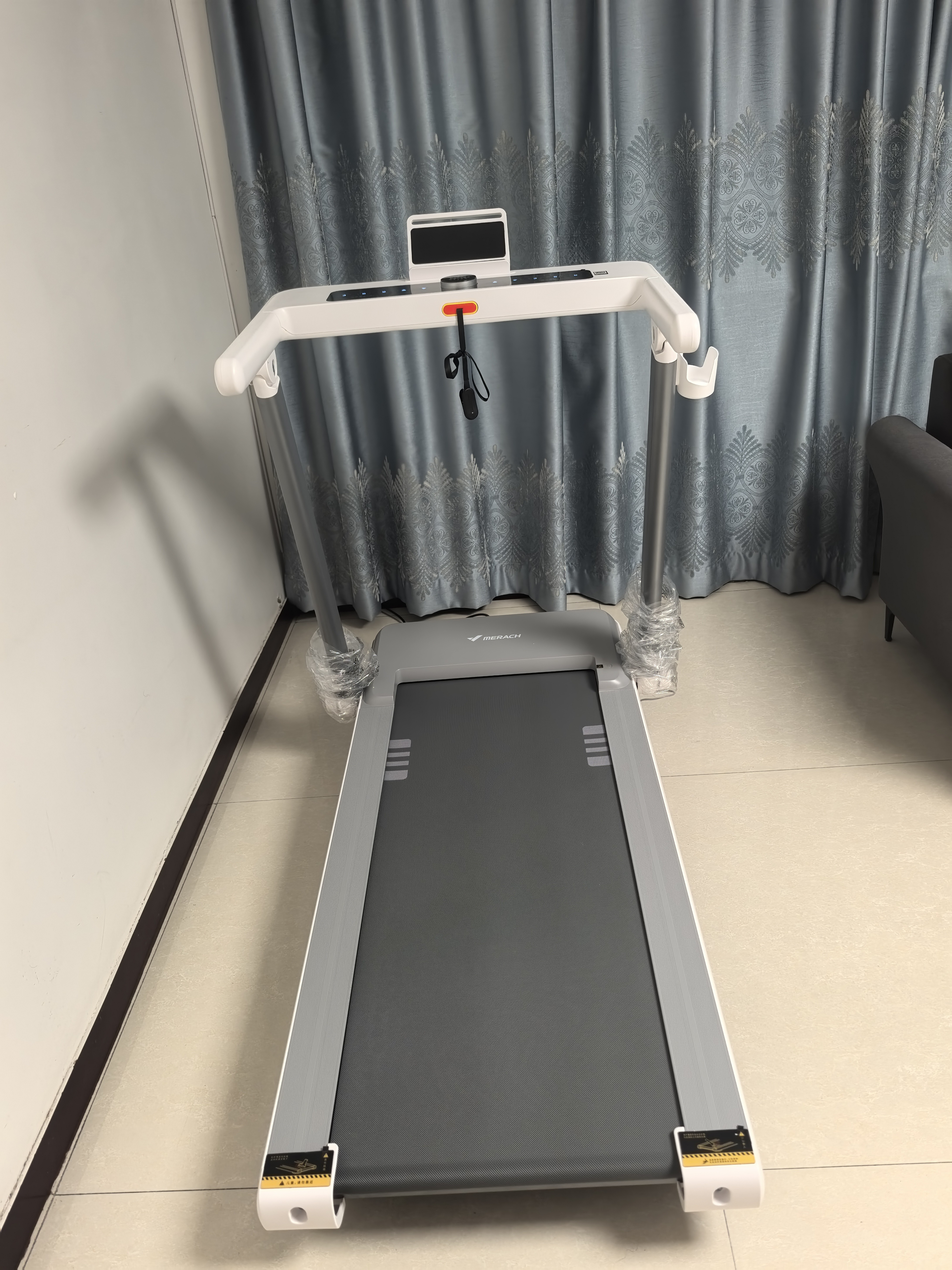 麦瑞克（MERACH）小白犀Ultra跑步机家庭用爬坡全折叠静音护膝走步健身房器材 暴汗犀牛/12°大坡度/全折叠 实拍图