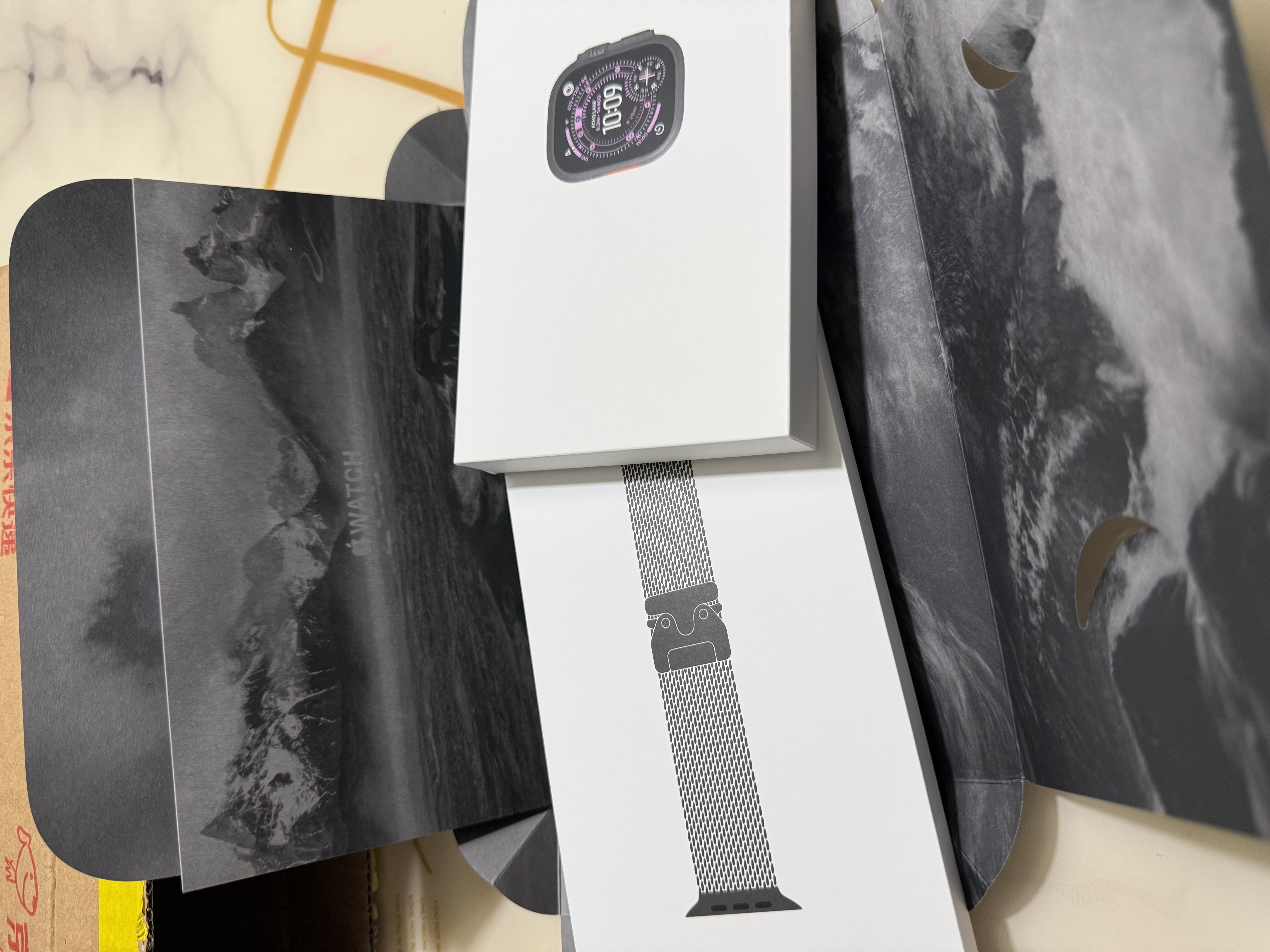 【京东健康关爱版】Apple/苹果Watch Ultra3 蜂窝款49毫米黑色钛金属表壳黑色钛金属米兰尼斯表带M 实拍图