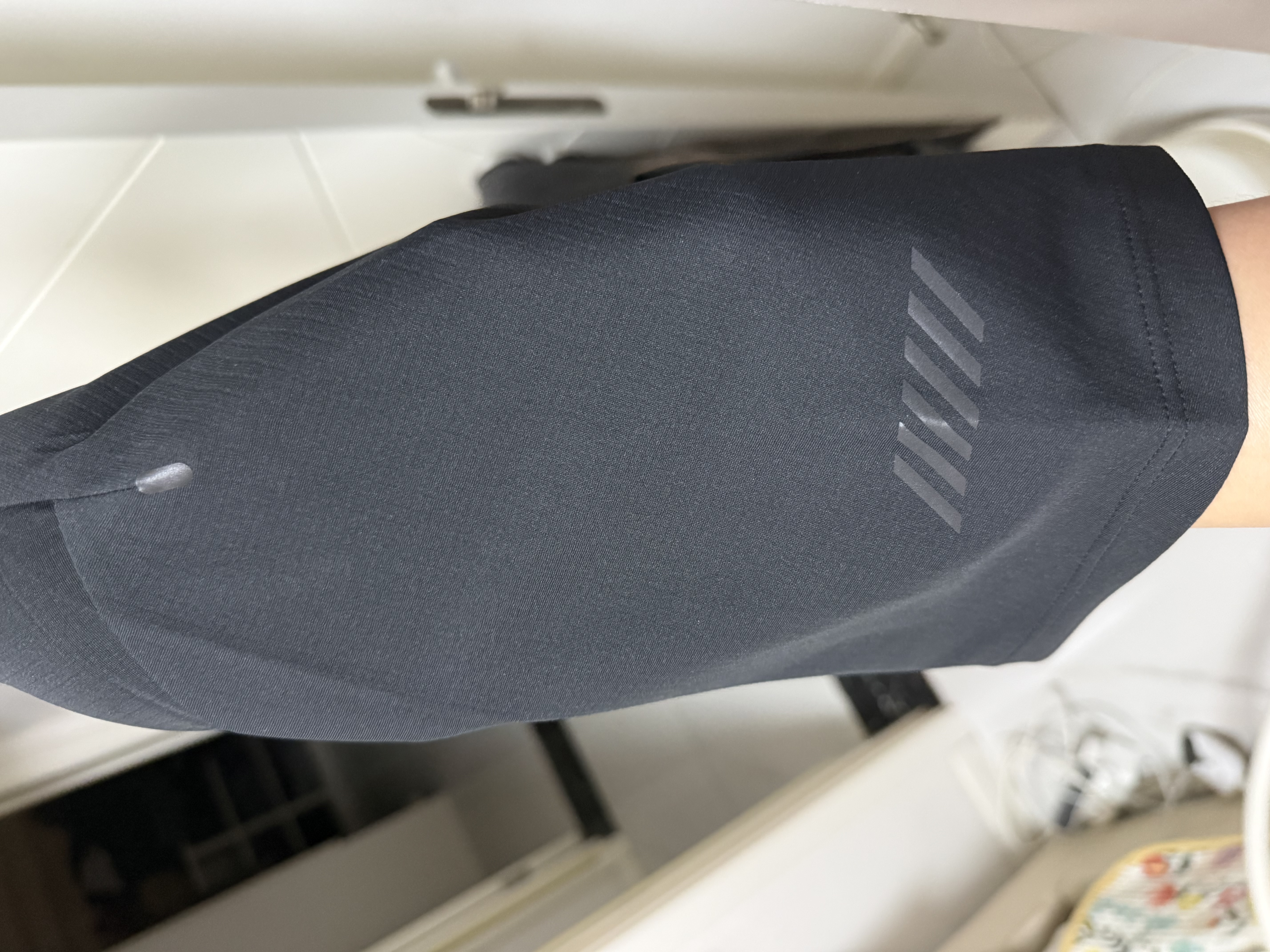 迪桑特（DESCENTE）DESCENTE迪桑特RUNNING系列跑步运动健身男士短袖针织衫 BK-黑色 XL (180/100A) 实拍图