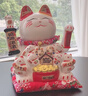 吉猫堂招财猫摆件开业大号自动摇手店铺前台家居客厅装饰发财猫送礼礼品 23CM高【财福双收开运锤】摇手猫 【礼盒+坐垫+围脖】电池插电两用 实拍图