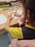 舒星坐姿矫正器小学生可托下巴写字姿势儿童正姿纠正防低头视力保护器写作业书写矫正弯腰驼背 悦目粉 实拍图