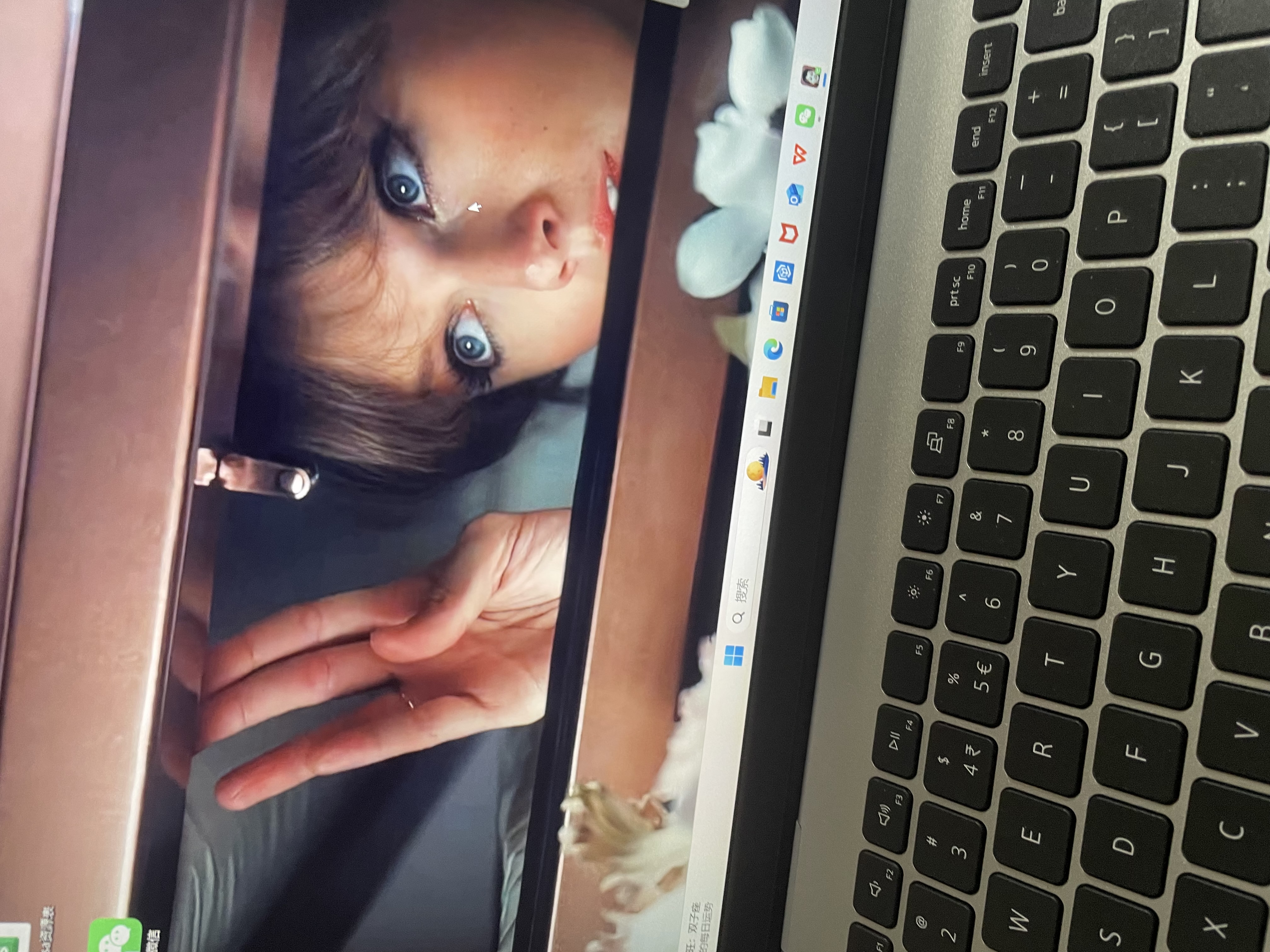 戴尔（DELL）大学生笔记本电脑2026新款灵越15pro 15.6英寸粉色女生办公本轻薄本独显级手提电脑旗舰店国家补贴 【2026新款】铂金银 | 15pro轻薄本 【政府补贴】新品 i5 | 16 实拍图
