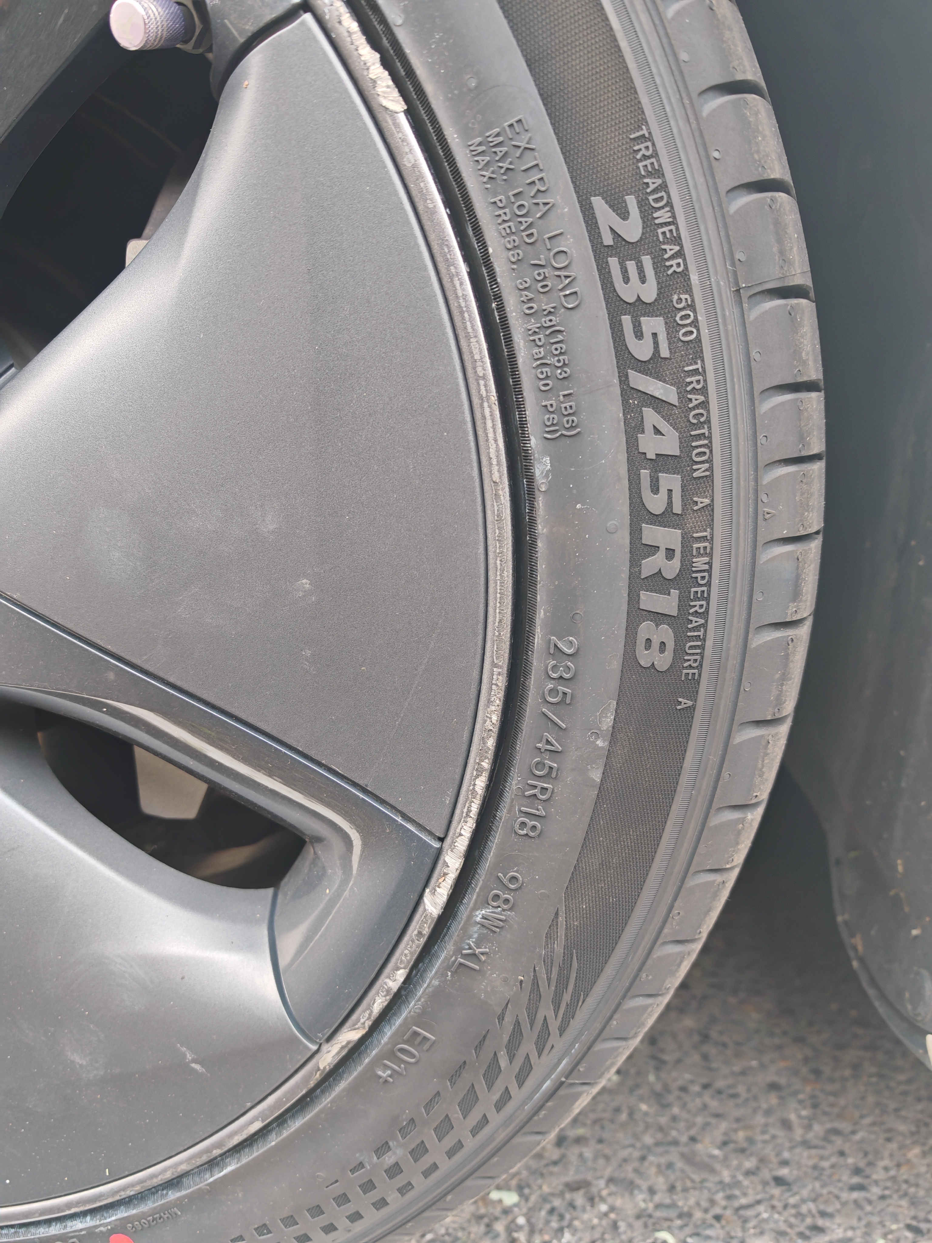 赛轮液体黄金新能源汽车轮胎235/45R18 98W E01+适配Model 3/凯美瑞 实拍图