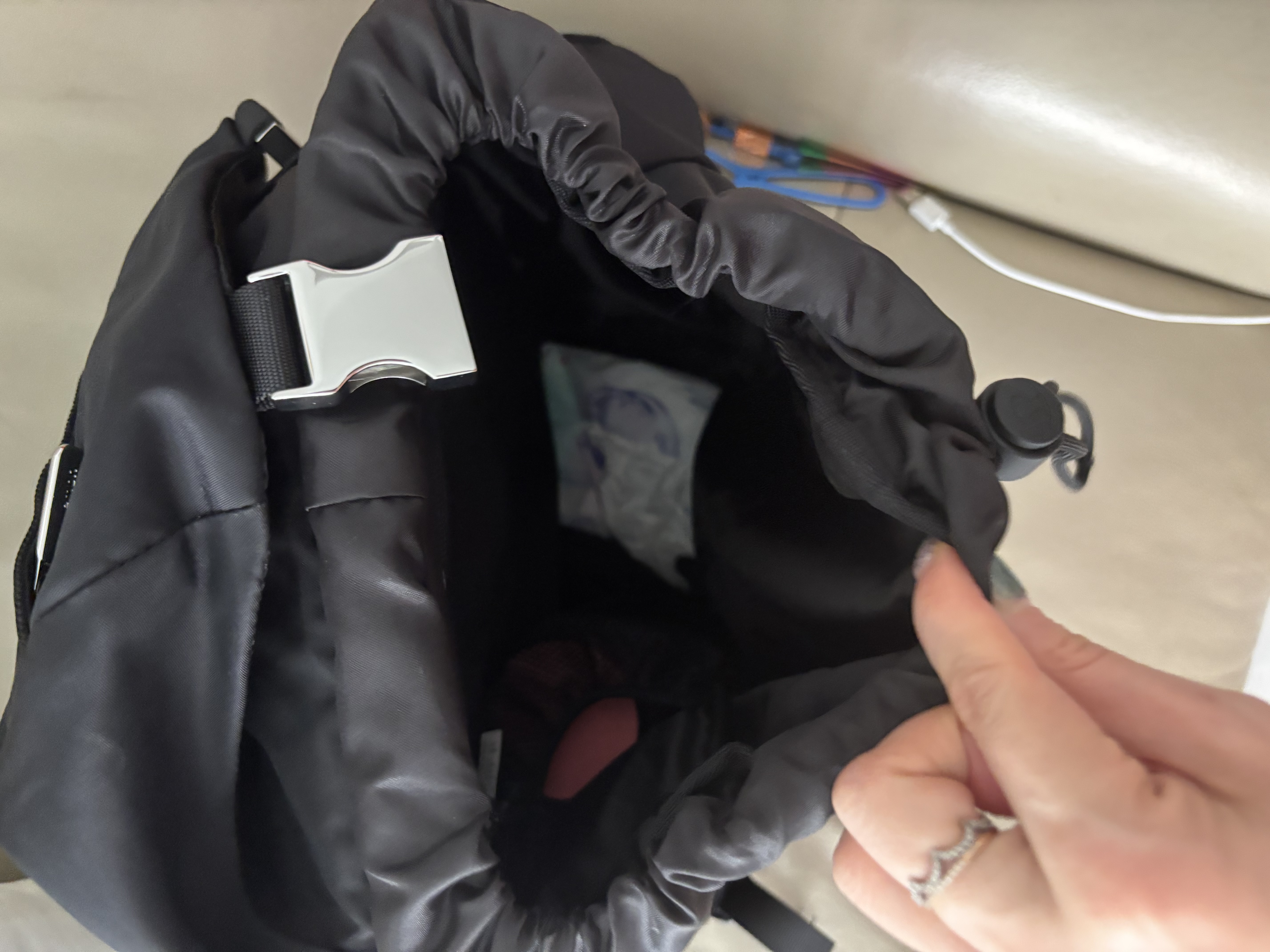 lululemon丨Wunderlust 背包 *Mini  双肩包 LU9B23S 黑/银 O/S 实拍图