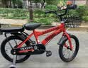 童贝星儿童自行车男孩2-3-6-8-9岁小孩单车脚踏车宝宝童车 中国红+ 辐条轮 +后座款头盔大礼包 16寸适合身高105-125cm 实拍图