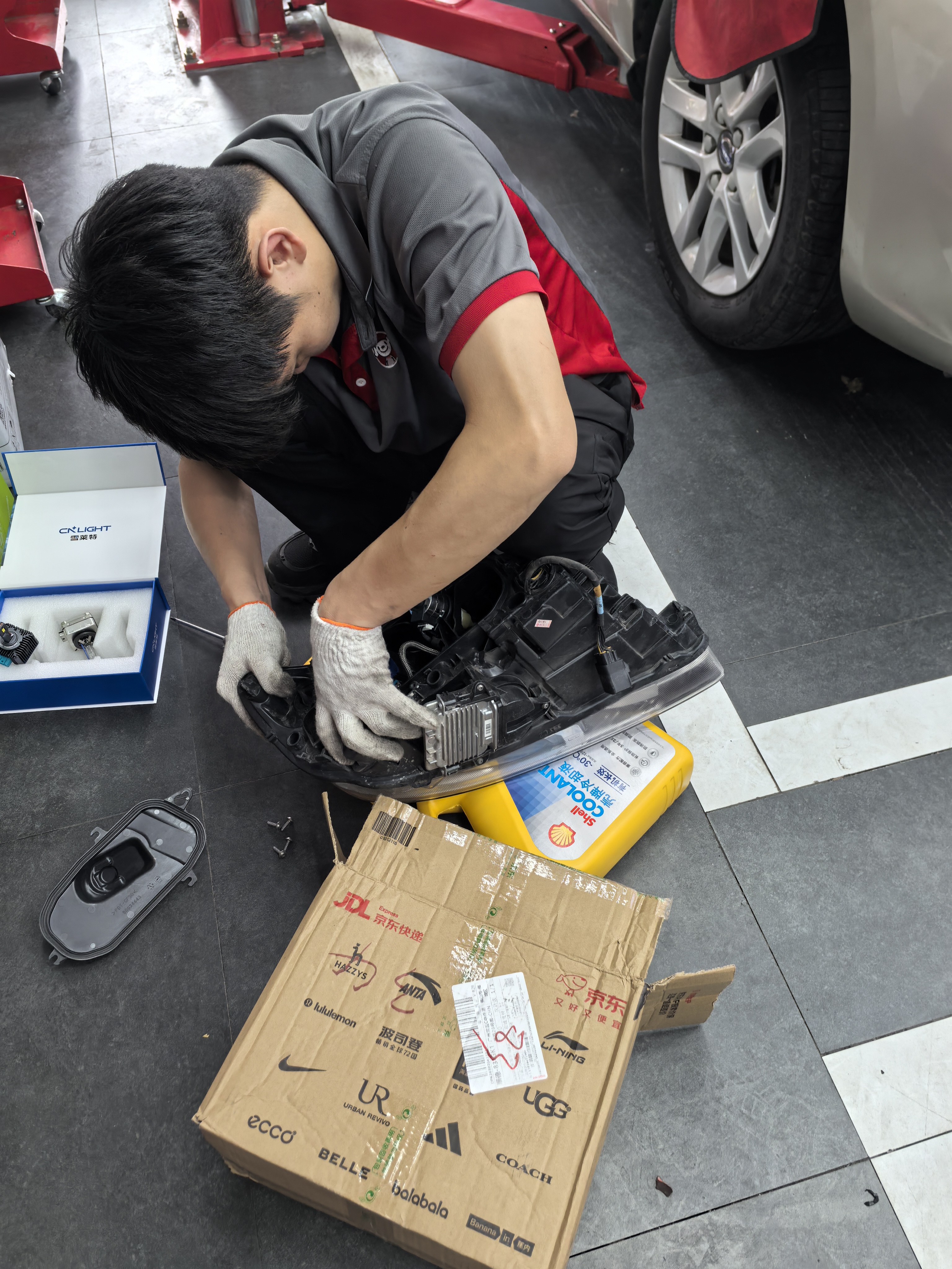 雪莱特（Cnlight）原车D3S/D8S氙气升级高亮LED大灯远近一体6000K白激光灯【一对】 实拍图