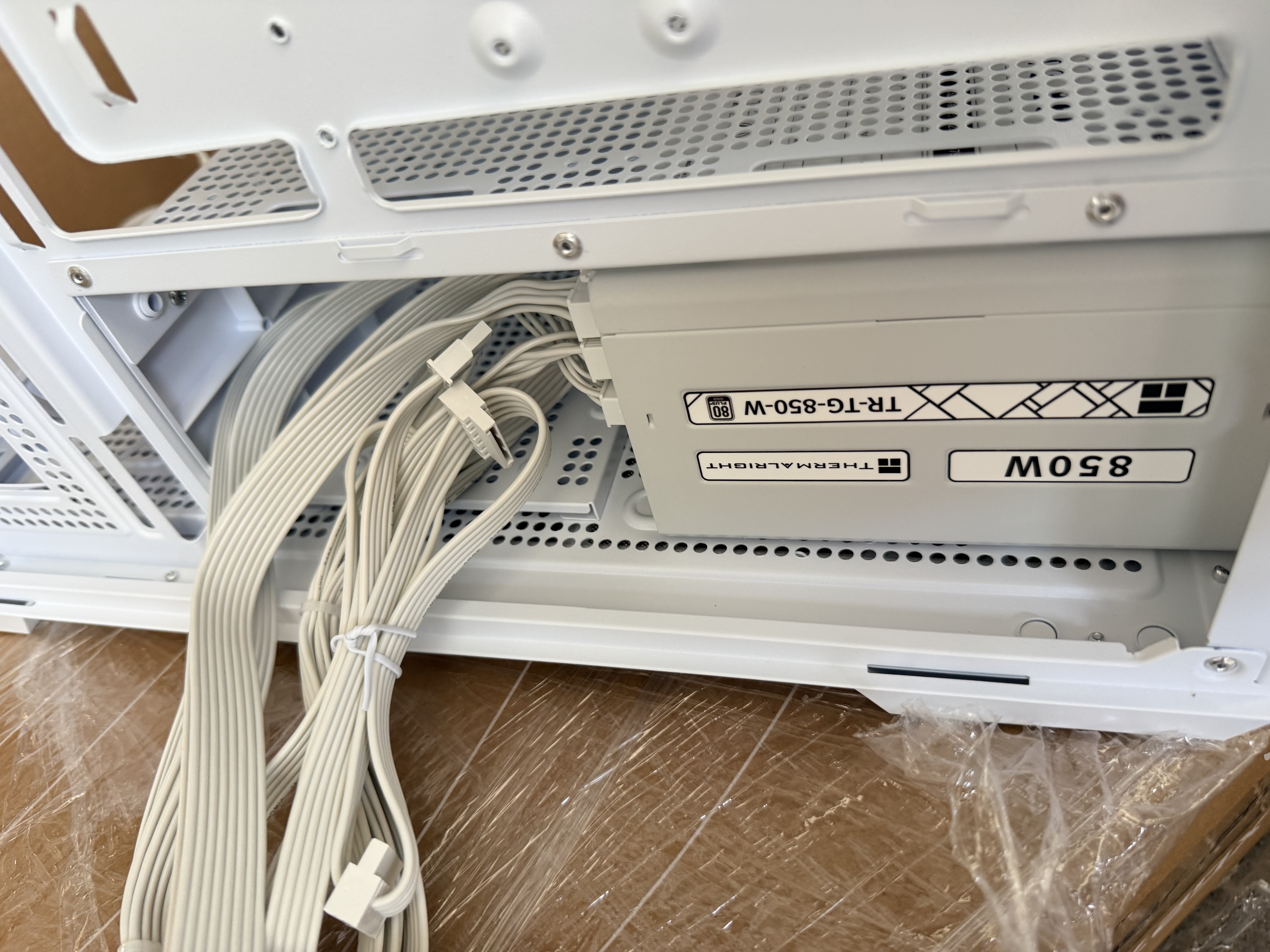 利民（thermalright）额定850W TR-TG850-W ATX3.0电源 金牌全模组 原生PCIE5.0 全日系电解电容 14CM小机身 实拍图