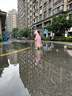 倍可安卡通鲨鱼拼色款儿童雨鞋男童雨靴女宝水鞋防水幼儿小学生上学专用 公主粉【雨鞋】 14 cm内长【脚长13.5/约1-2岁穿】 实拍图