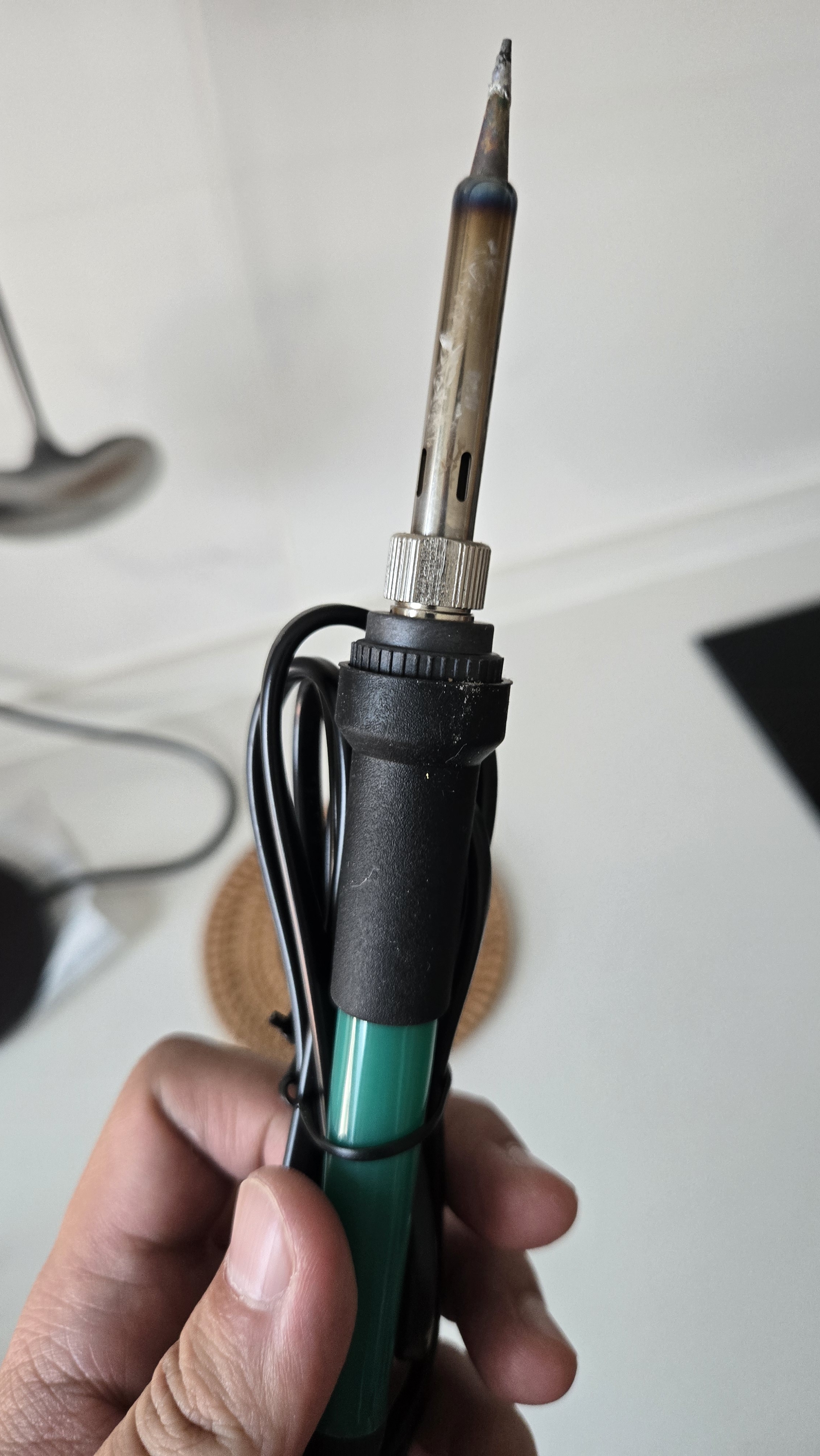 绿林（GREENER）电烙铁60W家用小型维修焊接洛铁锡焊工具专业级电焊笔焊锡枪套装 实拍图