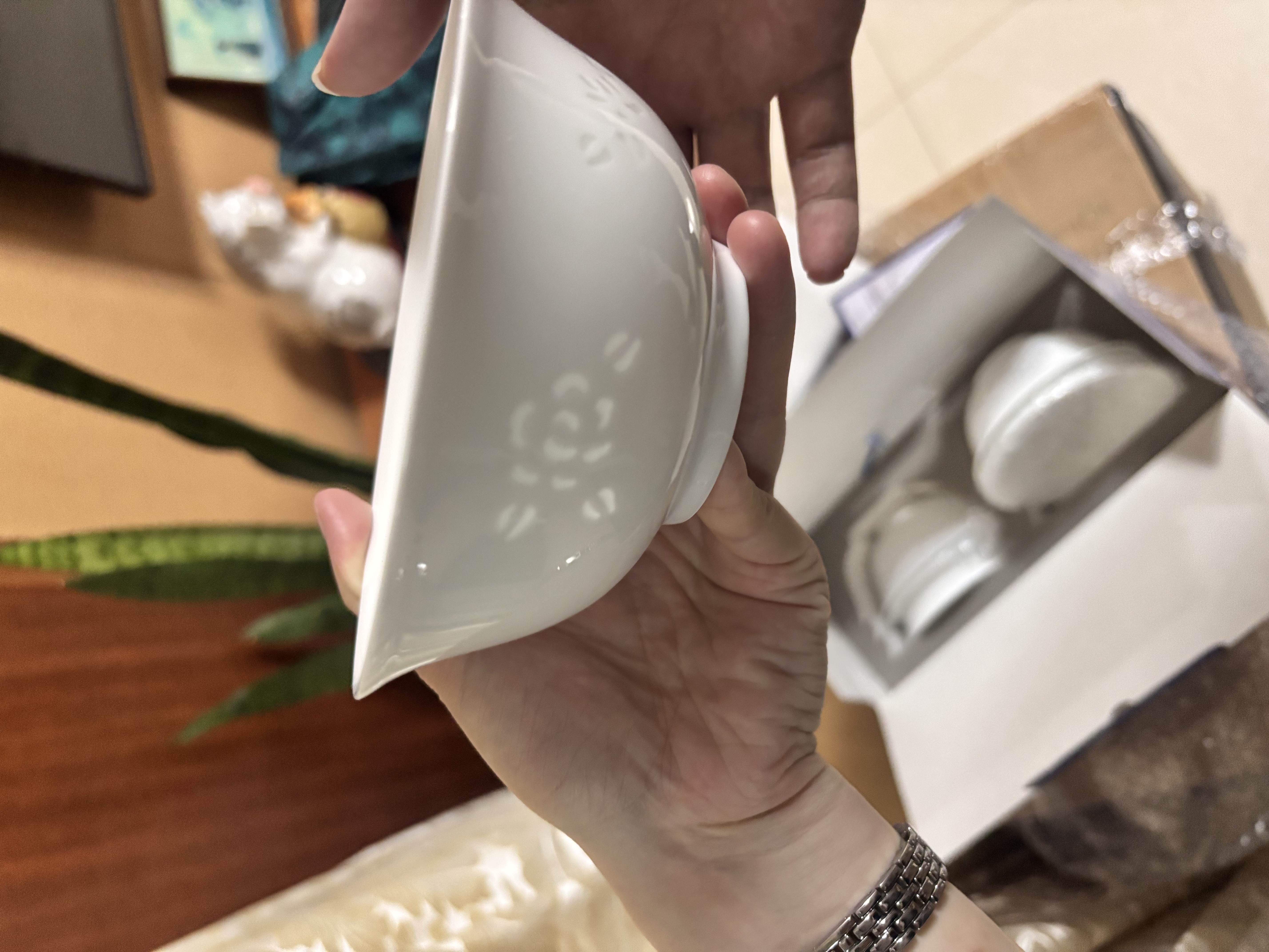 富玉景德镇玲珑餐具散件 釉下彩高温白瓷碗套组家用单个饭碗高档碗碟 玉牡丹5寸饭碗（6个-礼盒装） 实拍图