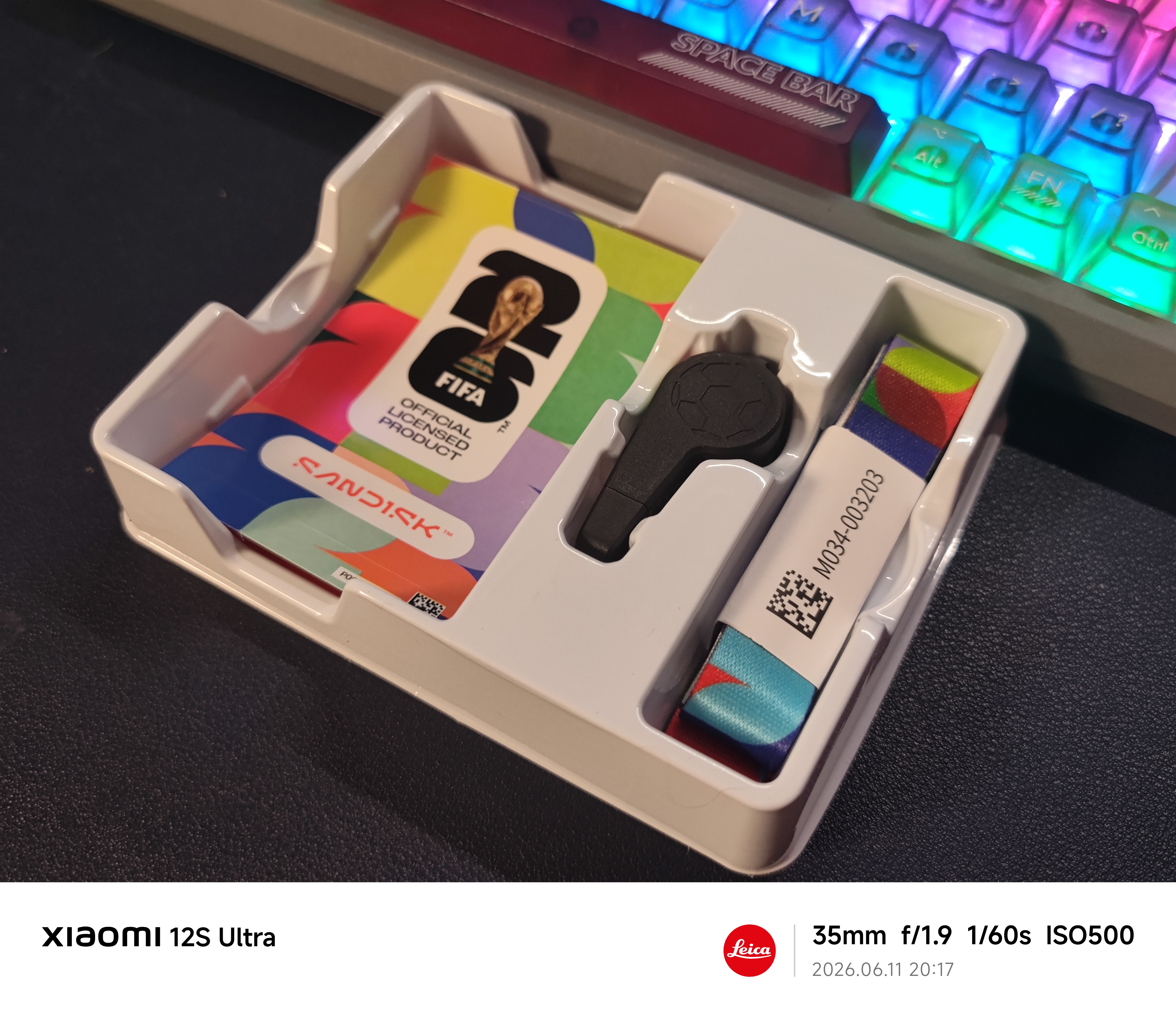 闪迪（SanDisk）128GB Type-C USB3.2 U盘FIFA World Cup 2026™ 全球授权版读速300MB/s 适用手机电脑平板 优盘 实拍图
