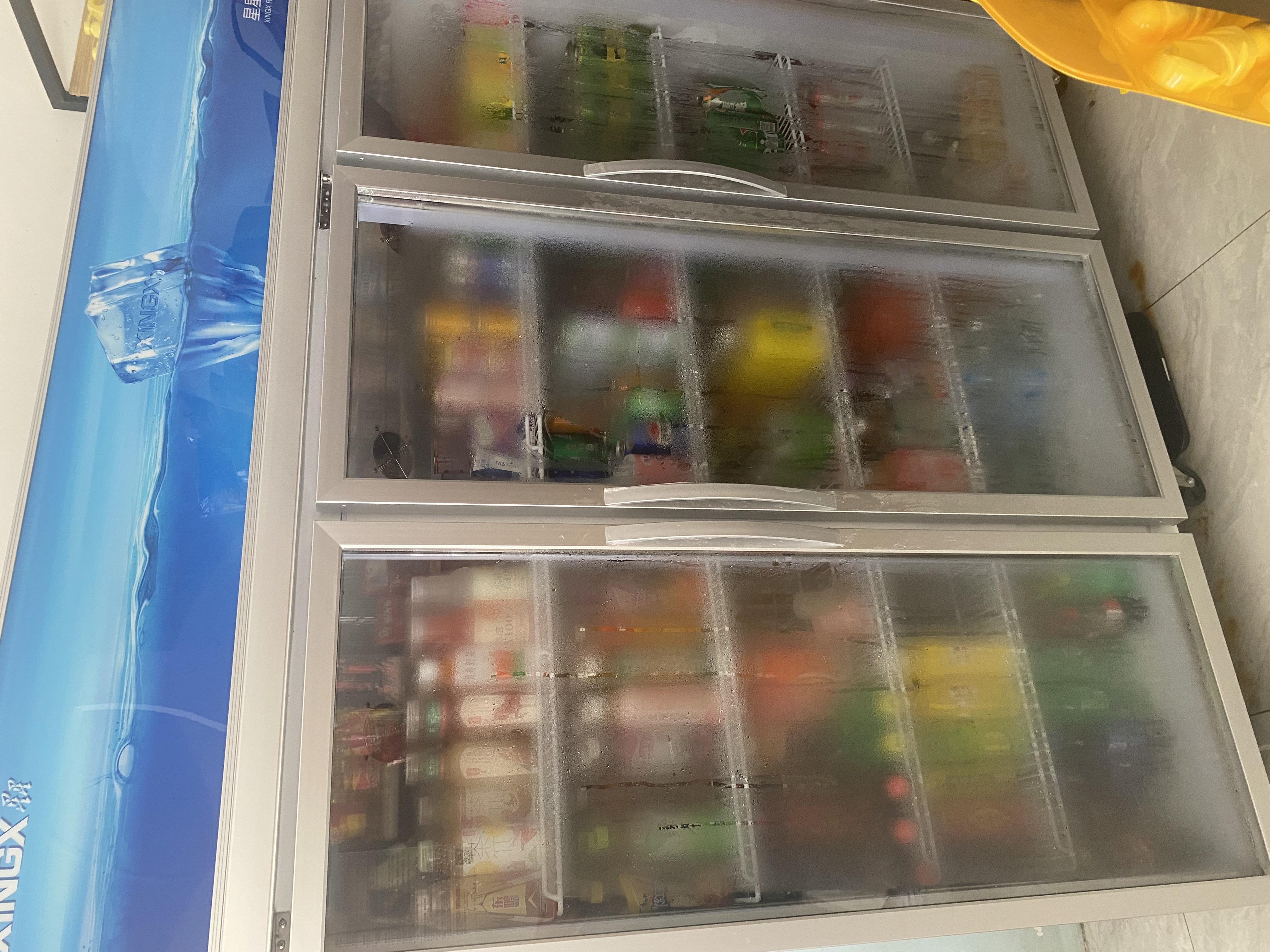 星星（XINGX）展示柜冷藏保鲜柜 双开门立式冰柜饮料柜商用冰箱冷柜风直冷麻辣烫超市便利店蔬菜水果啤酒酒水柜 1200升三门风循环 LSC-1218Y 实拍图