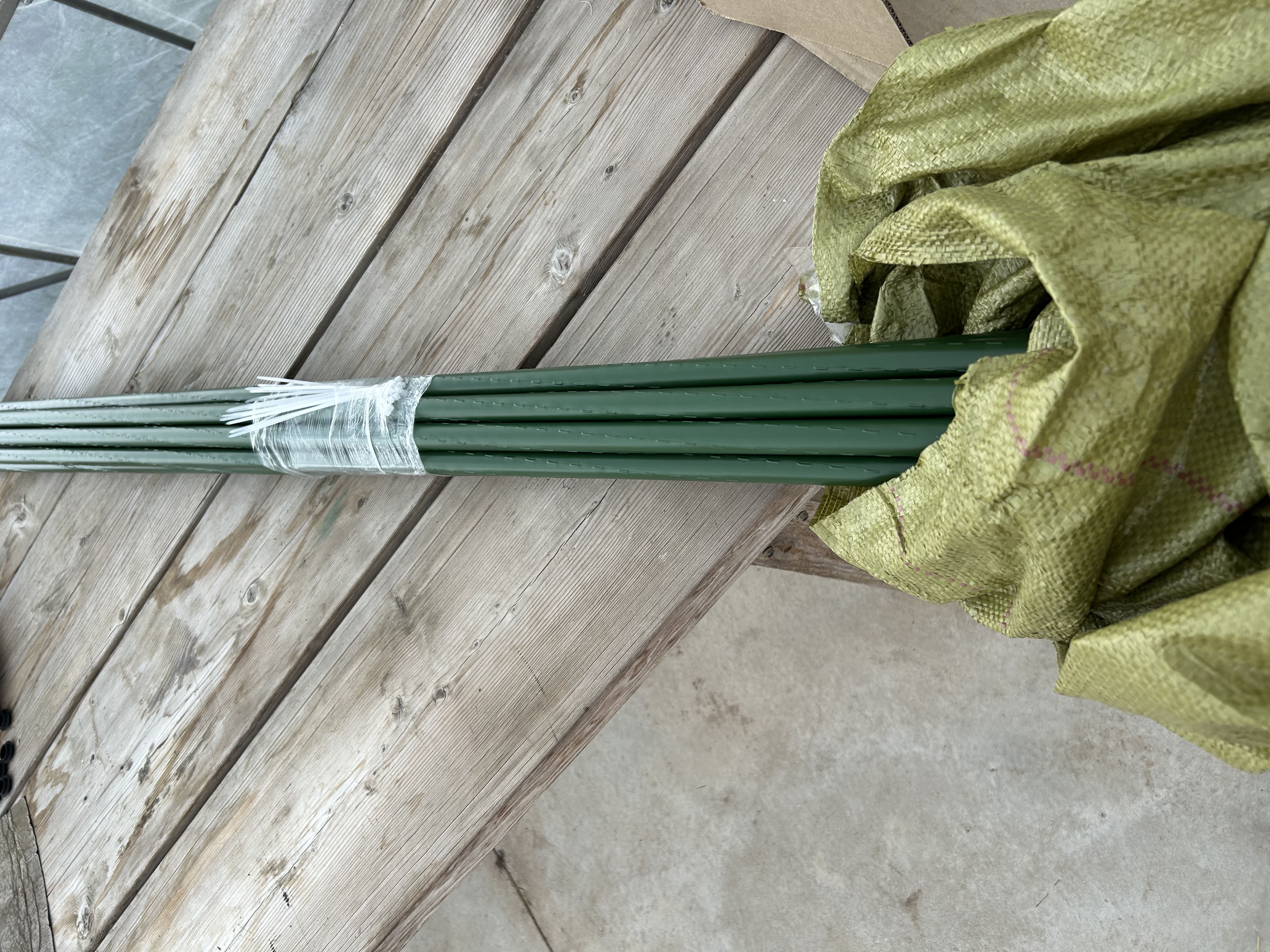 西普顿植物支撑杆藤蔓杆黄瓜番茄爬藤支撑杆菜园盆栽蔬菜搭架杆花卉支柱 直径20mm*长2.1m(10根) 大 实拍图