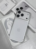 Apple/苹果  iPhone 17 Pro 256GB 银色 支持移动联通电信5G 双卡双待手机 实拍图