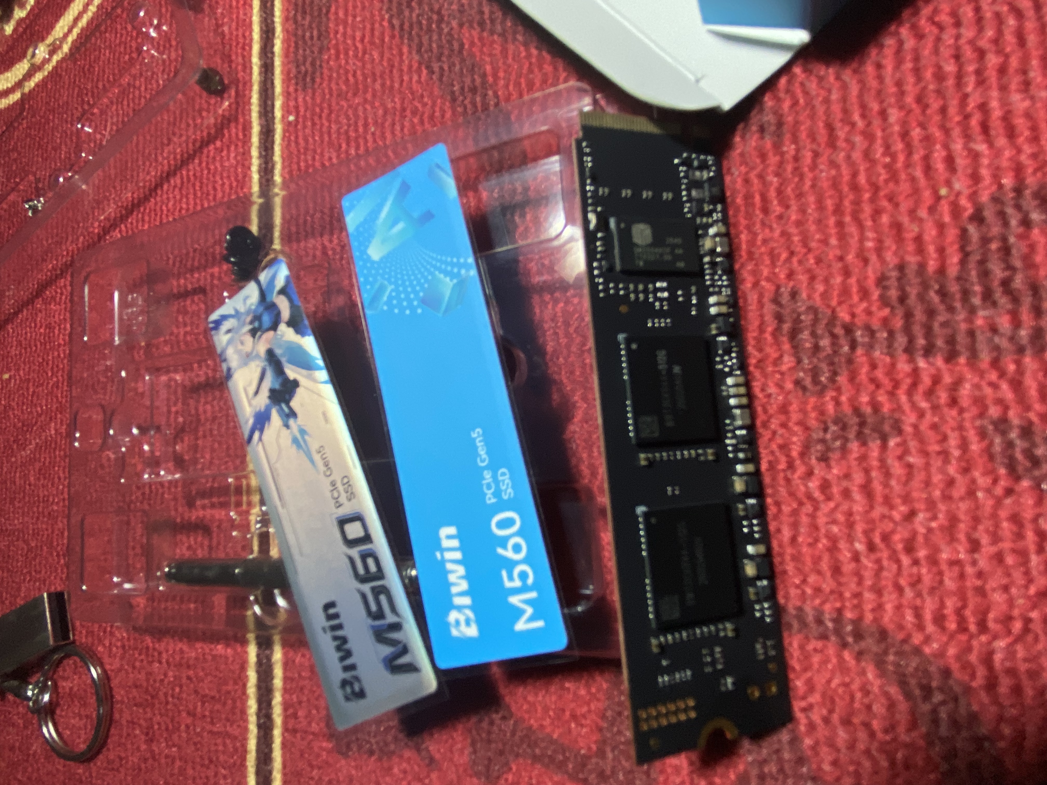 佰维（BIWIN）1TB SSD固态硬盘M.2接口(NVMe协议) M560系列 PCIe5.0读速11000MB/s AI PC电脑存储配件 实拍图