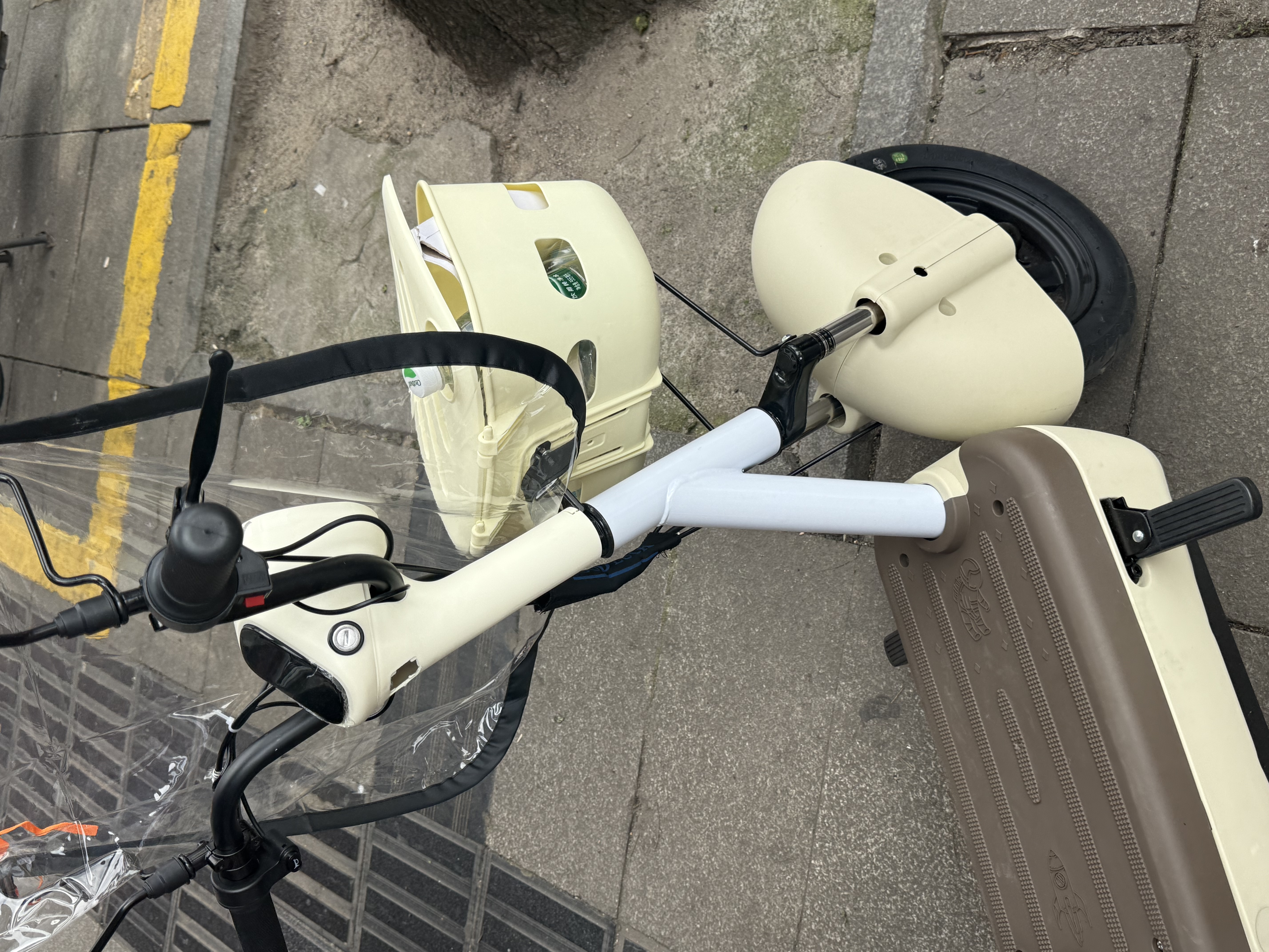 预米新国标电动车电瓶车电动车架自行车元宇宙电瓶车成人男女通用代步车长续航踏板代步助力车 米色【品牌电池全国联保】 【锂电】原装20A-续航140里 实拍图