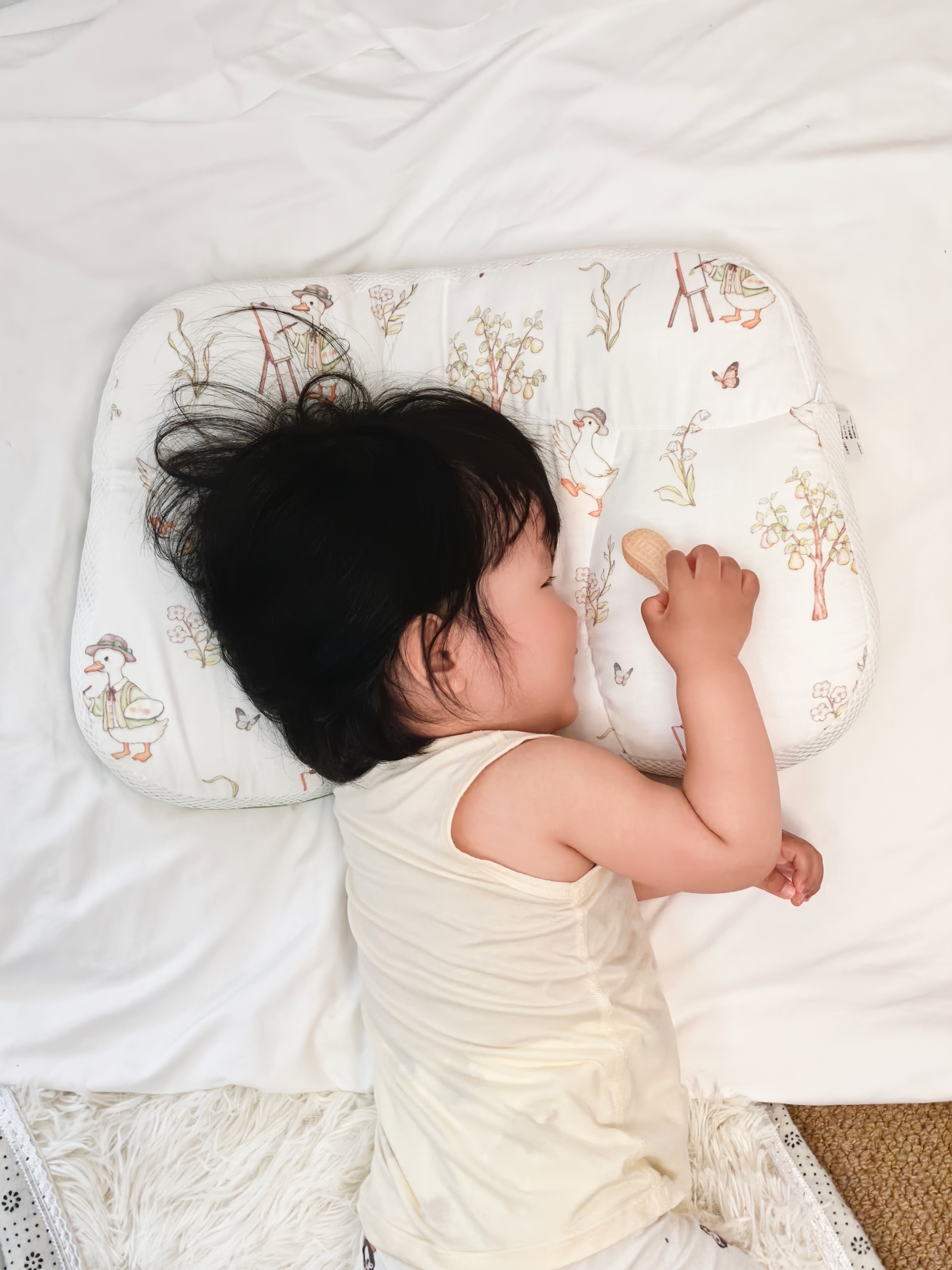 爱宝适儿童枕头2-3-6岁宝宝枕头婴儿分区枕幼儿园枕头  鸭梨庄园S231 实拍图
