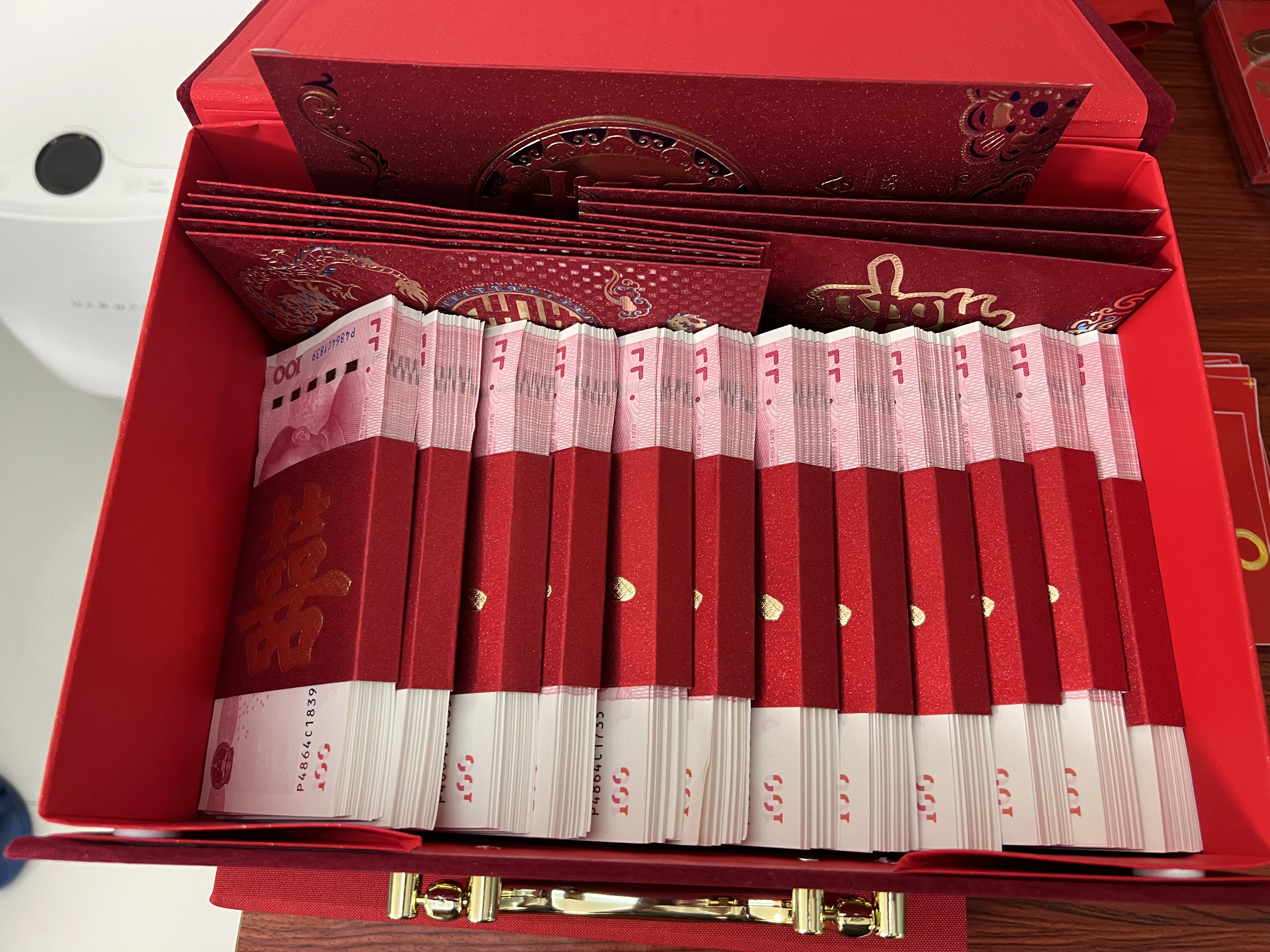 光多拉彩礼盒结婚礼金箱20万订婚装钱盒子现金聘礼提亲定亲红色手提钱箱 实拍图