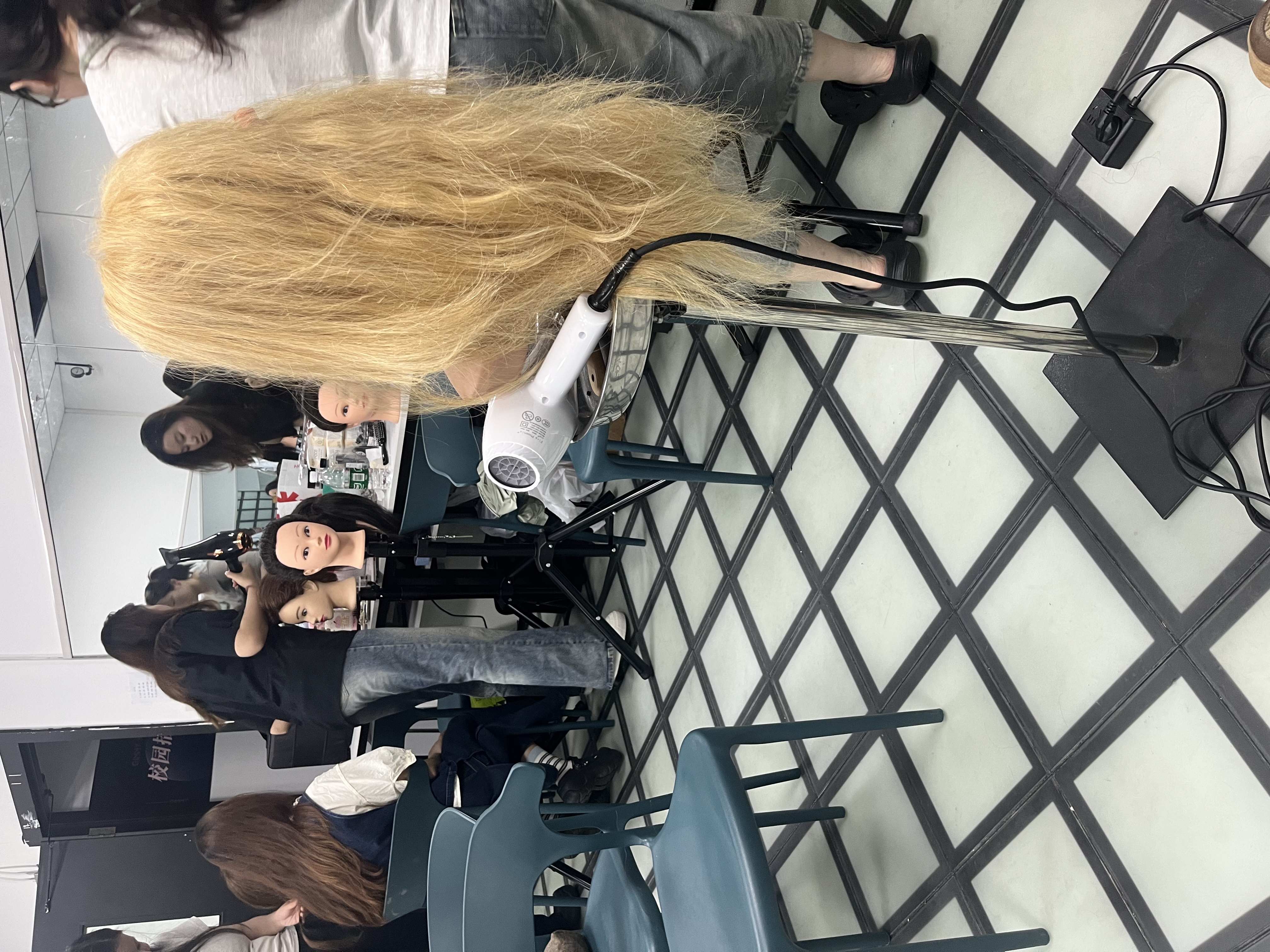火之凤8960吹风机理发店专用 负离子2200W大功率家用高速恒温护发不伤发大风力速干造型电吹风筒 8960象牙白(2200W) 实拍图