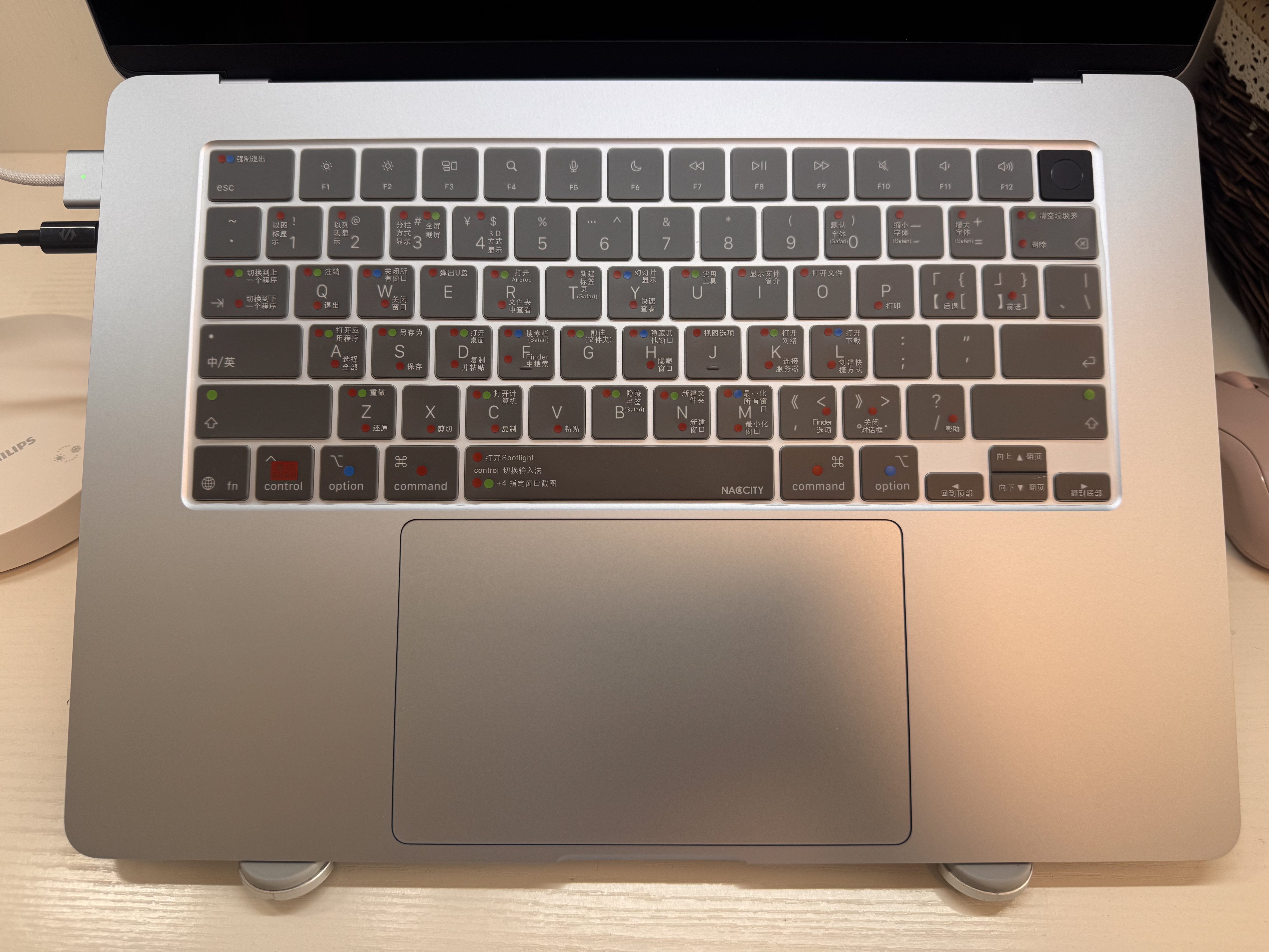 苹果/苹果AI/MacBook Air15英寸M5 (10+10核) 16G 1T天蓝色笔记本电脑MDVT4CH/A 实拍图