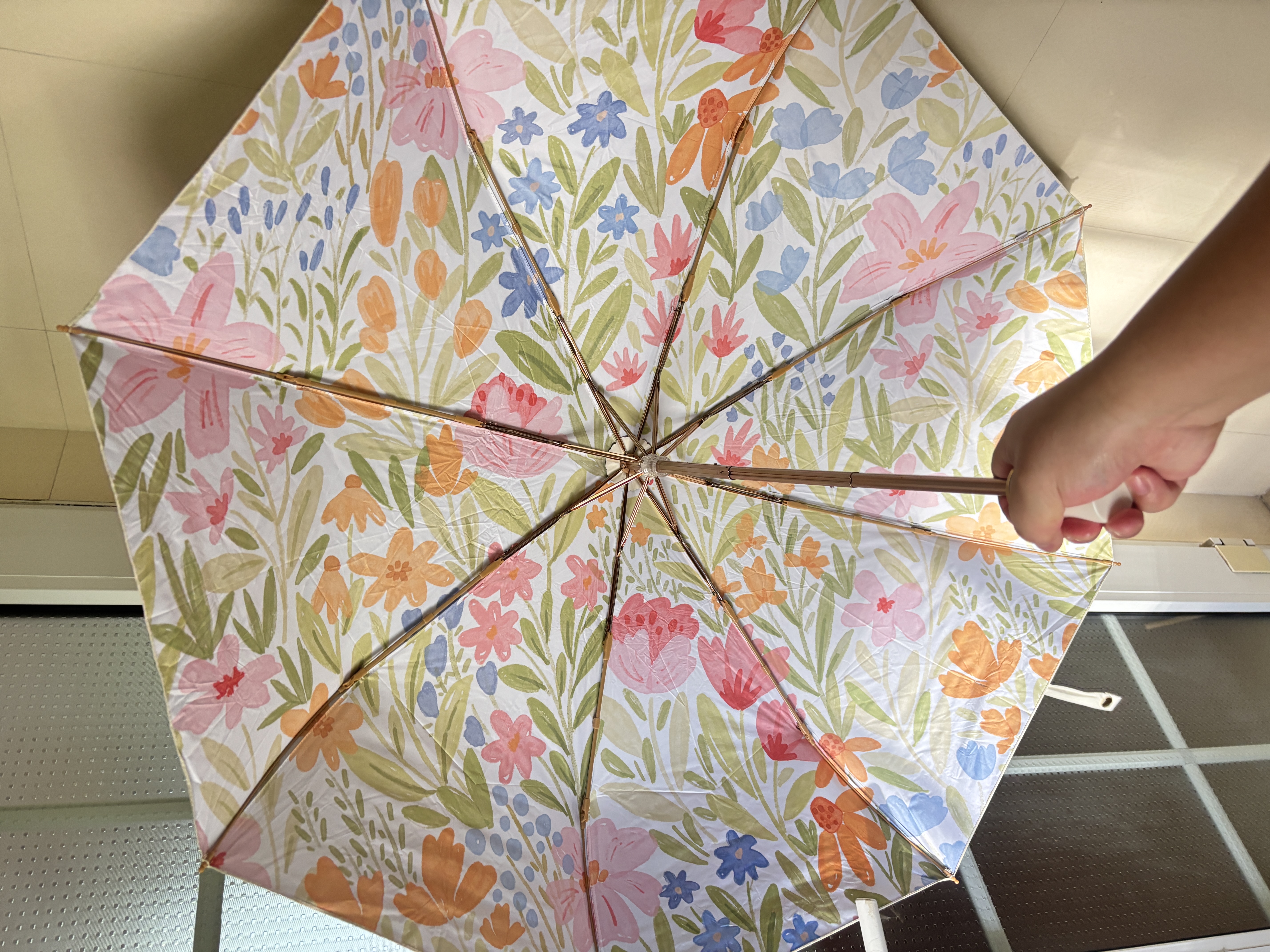 C'mon彩胶防晒遮阳伞防紫外线晴雨两用高颜值折叠伞 晴野花笺 实拍图