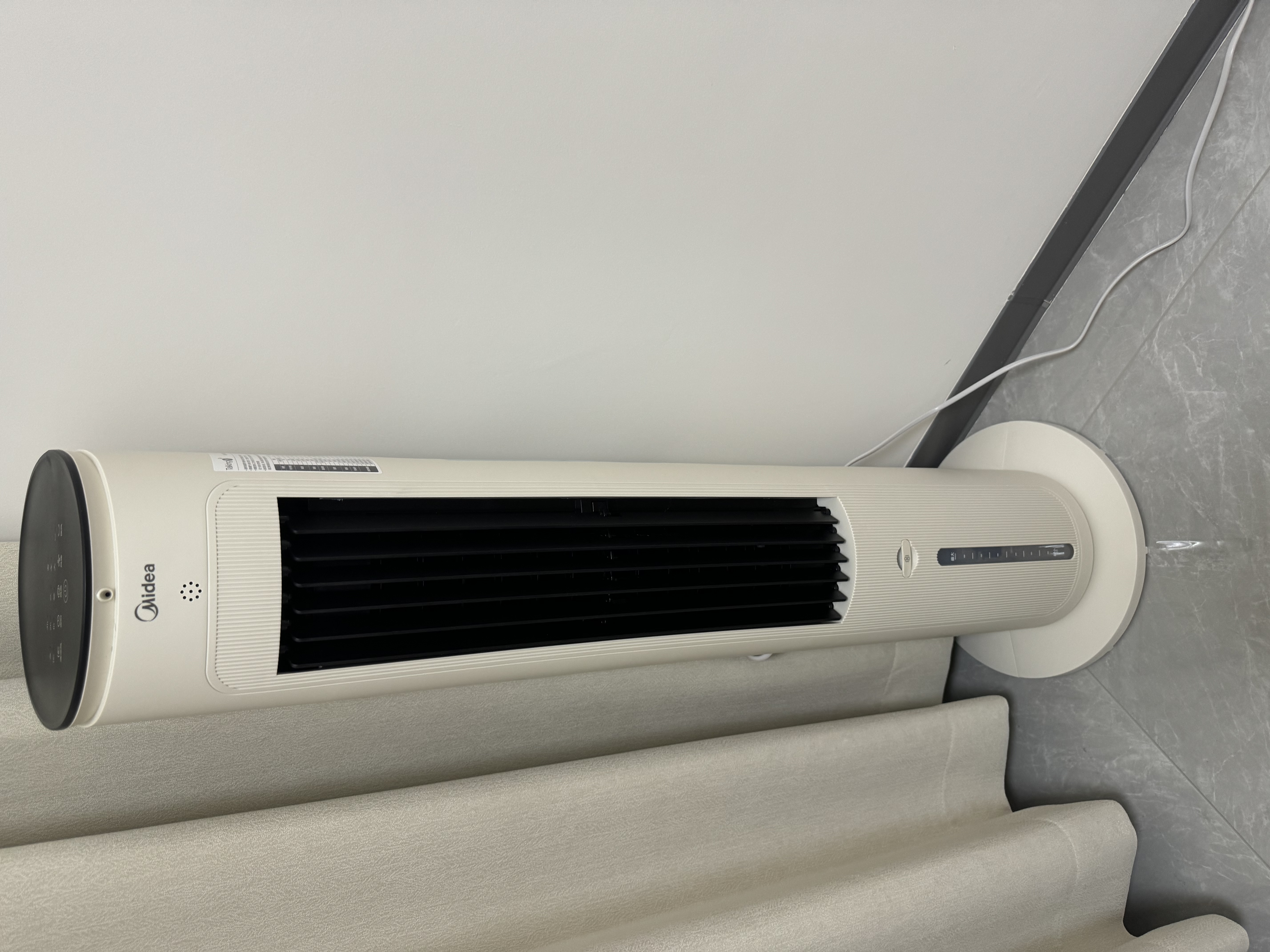 美的（Midea）空调扇制冷风扇家用冷风机水冷风扇 立式柜式水冷无叶塔扇水风扇 加水加冰晶加湿降温速冷小空调扇 语音+遥控丨降温净化加湿 实拍图