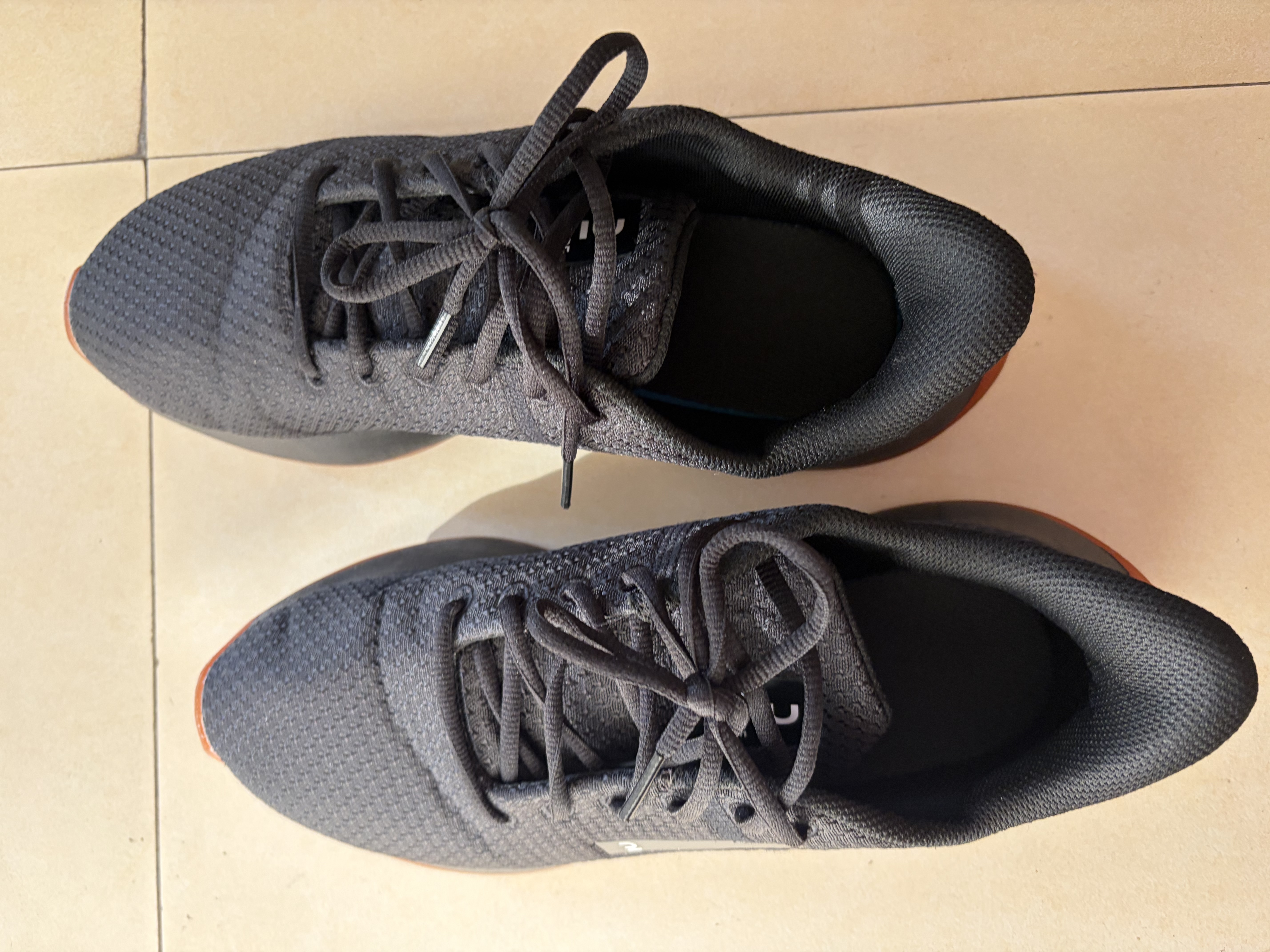 迪卡侬（DECATHLON）轻薄缓震舒适透气男款城市通勤休闲鞋42-4875358 实拍图