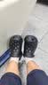 卡骆驰（CROCS）复古小鲸鱼洞洞鞋女鞋时尚厚底户外休闲沙滩鞋206302-001 36-37 实拍图