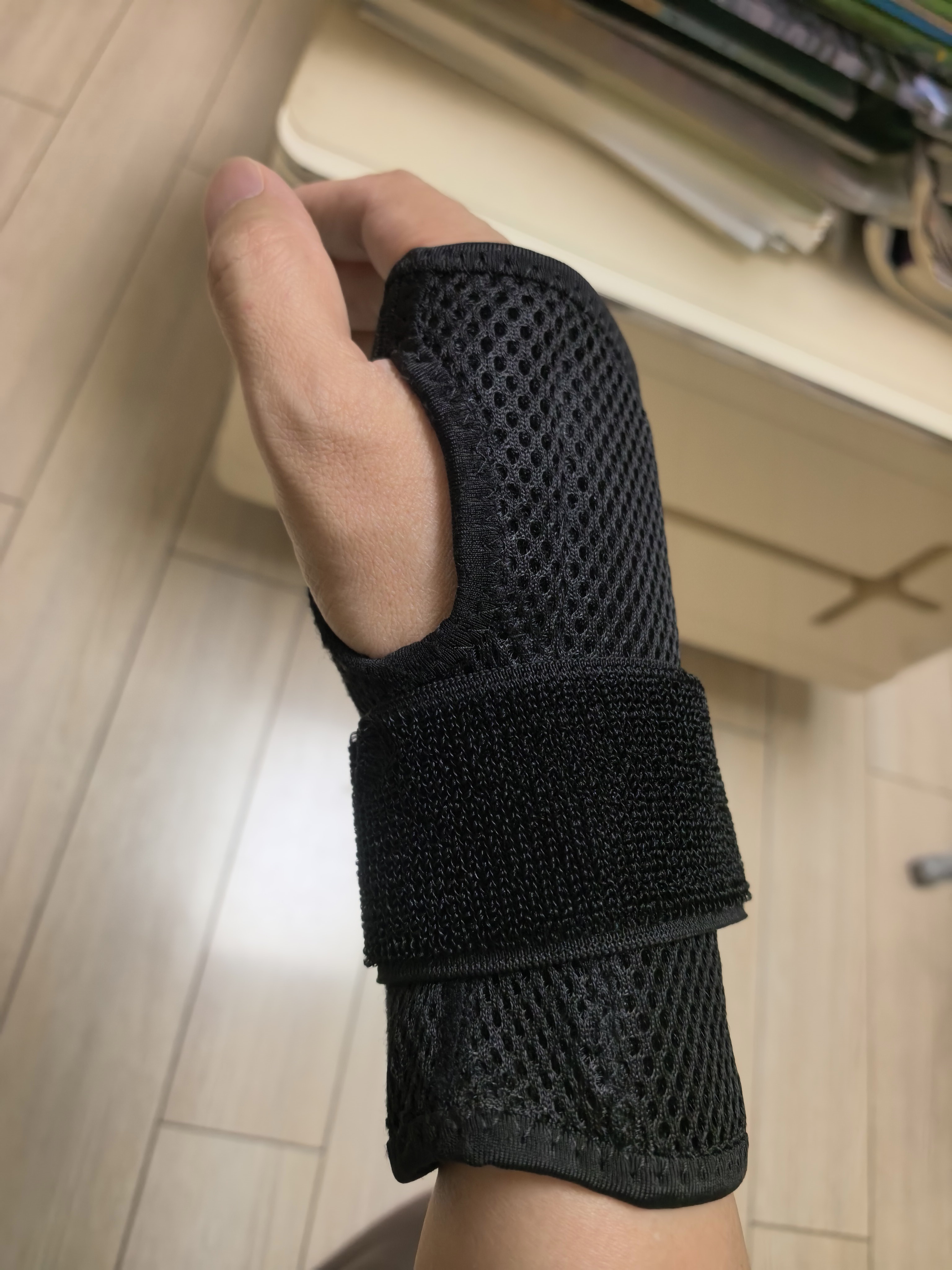 耐力克斯医用腕关节固定支具钢板护腕手腕管综合征扭伤护具腱鞘炎tfcc骨折 实拍图