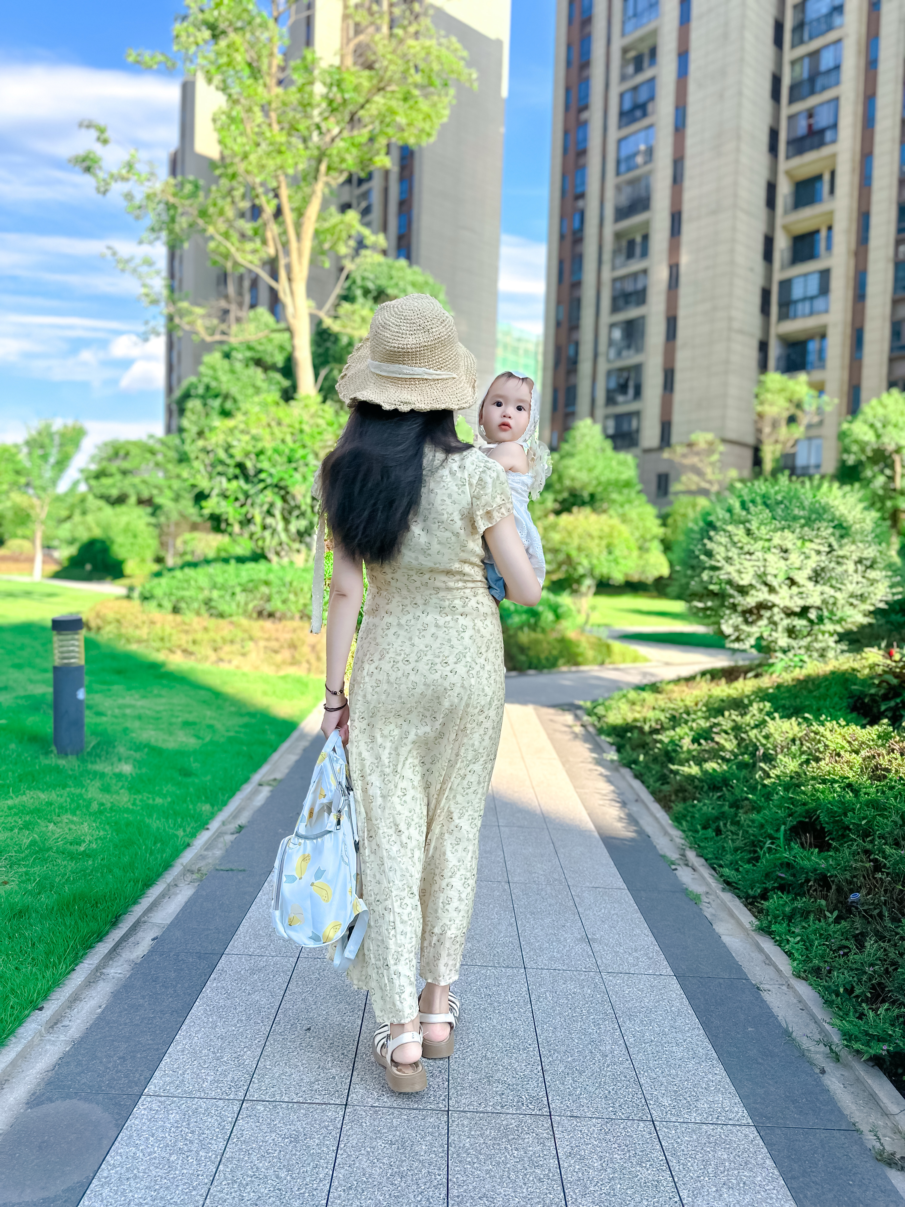 爱宝适妈咪包双肩包多功能背奶包大容量外出轻便母婴包奶爸包香蕉M400 实拍图