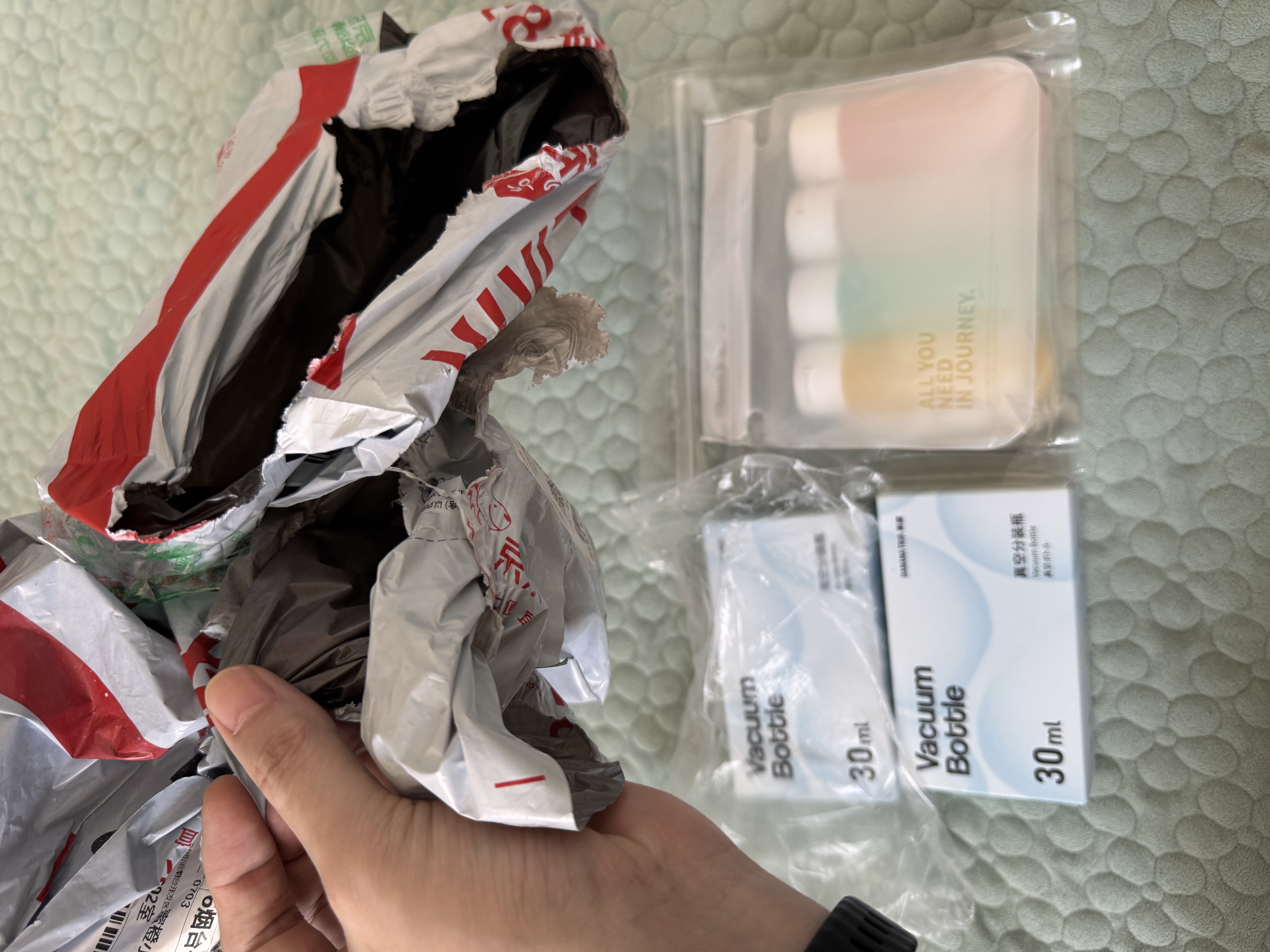 蕉趣（BANANA TRIP）真空分装瓶按压式沐浴洗露发乳液瓶旅行便捷分装空瓶 30ml（2个） 实拍图