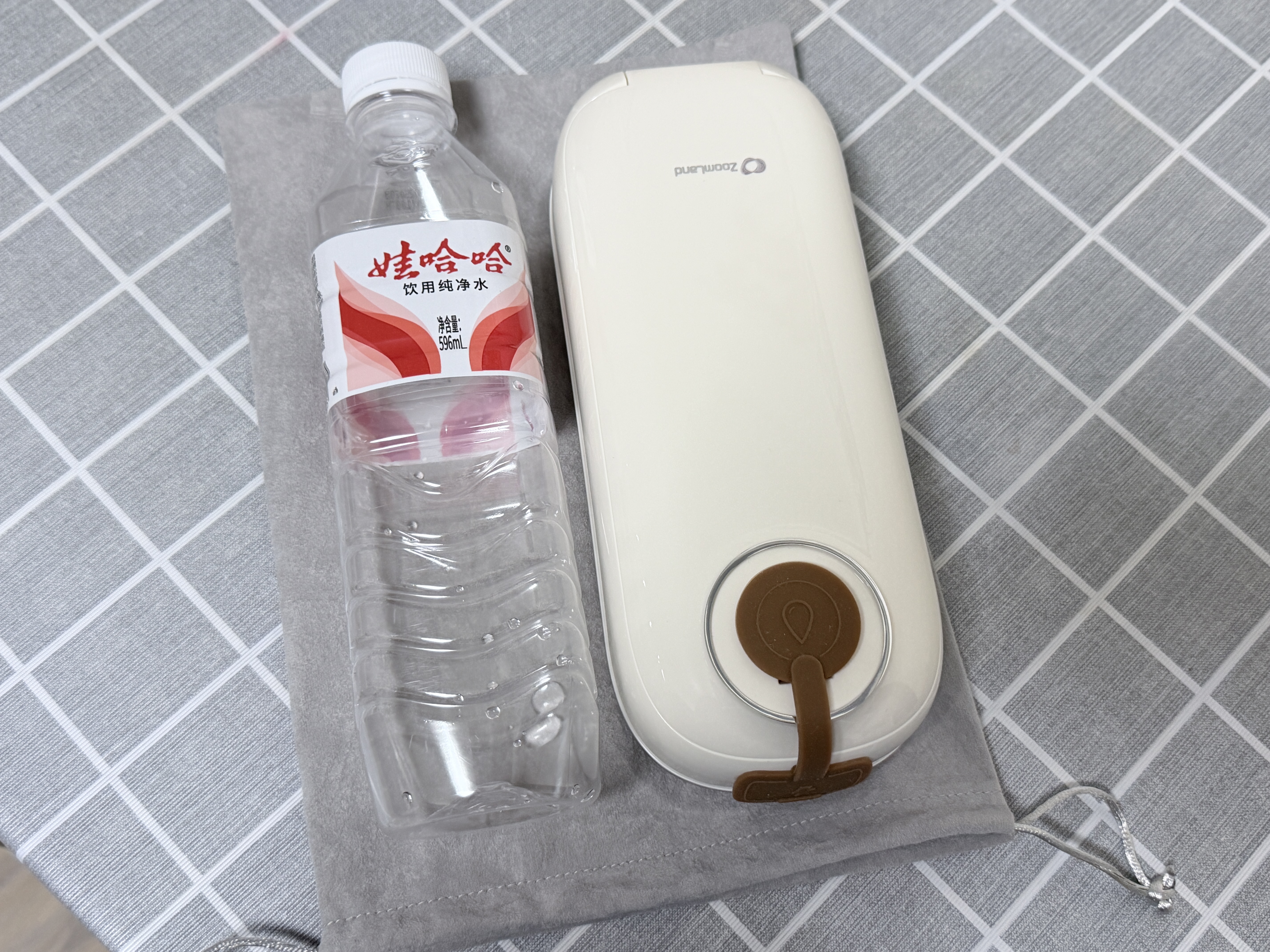 卓朗便携式即热饮水机小型 便携式热水壶 泡奶饮水机 旅行双电压国际版便携式烧水壶ZL-2049 实拍图