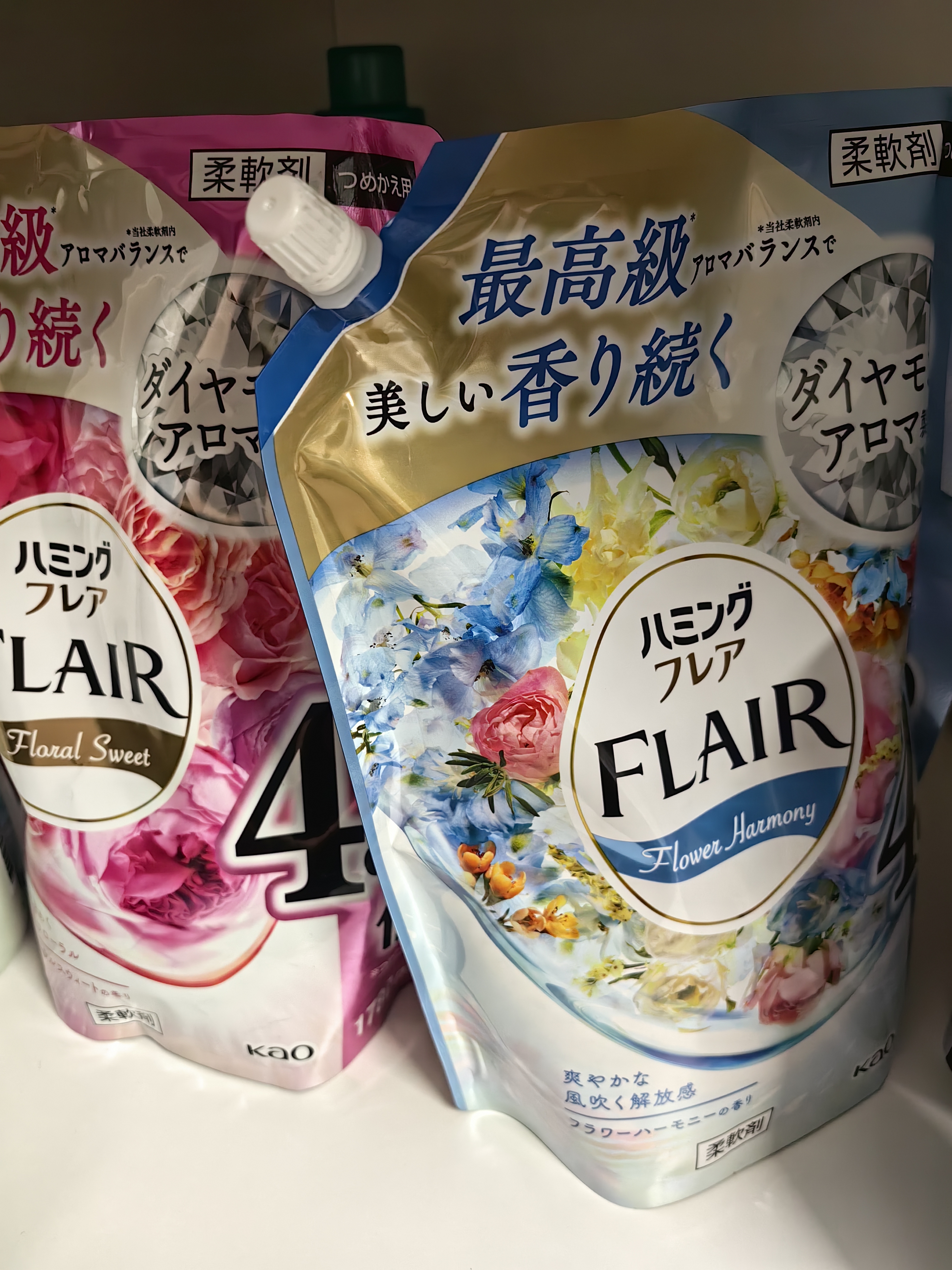 花王（KAO）衣物柔顺剂大容量1780ml 香氛持久留香防皱去除静电甜蜜花香 实拍图