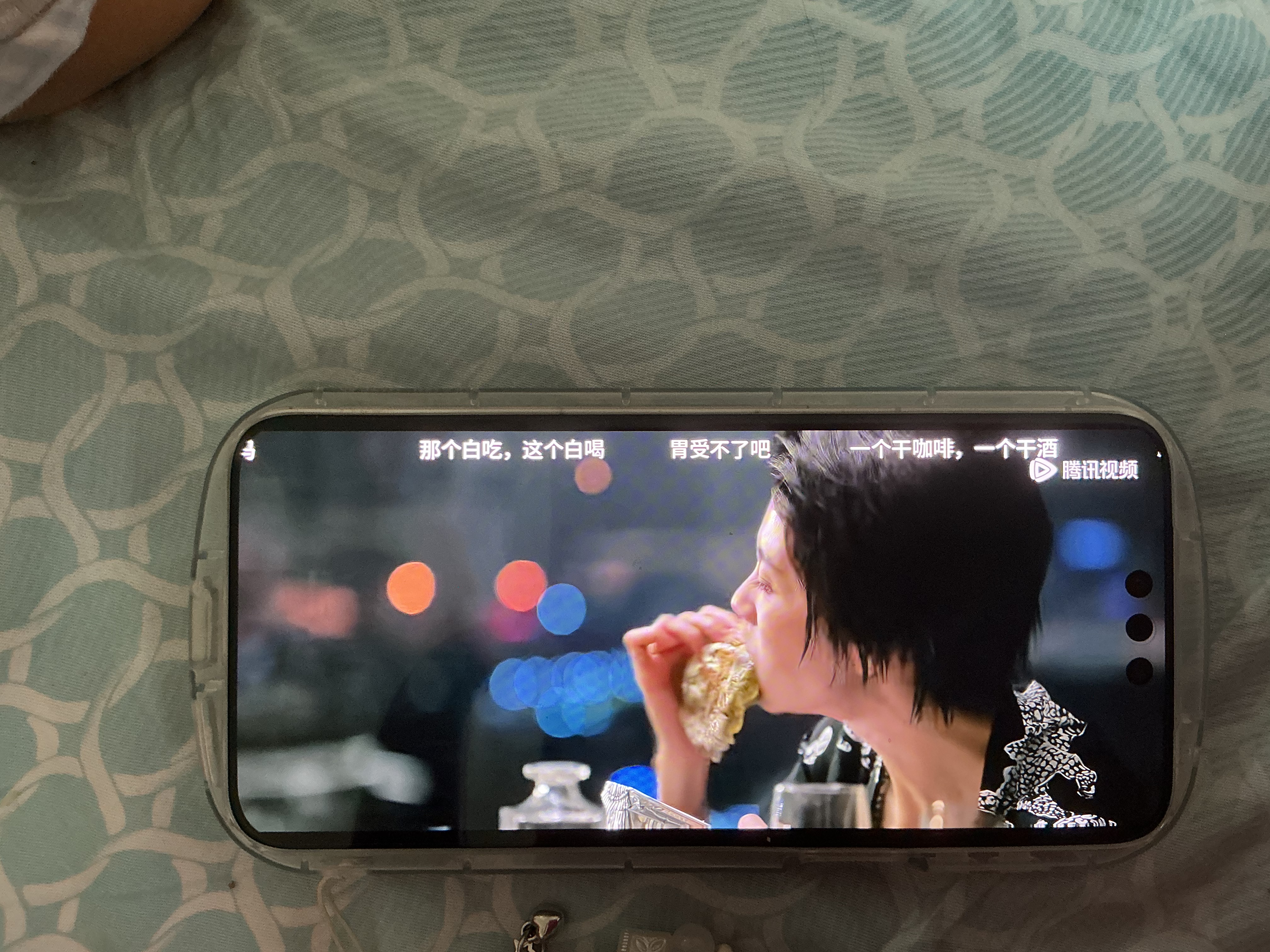 HUAWEI Mate 80 麒麟9020 第二代红枫影像 鸿蒙AI 超可靠玄武架构 华为直屏智能手机 雪域白 12GB+512GB 实拍图
