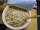 统一满汉大餐 台式半筋半肉牛肉面 碗面 200g*1碗 方便面速食面泡面  实拍图