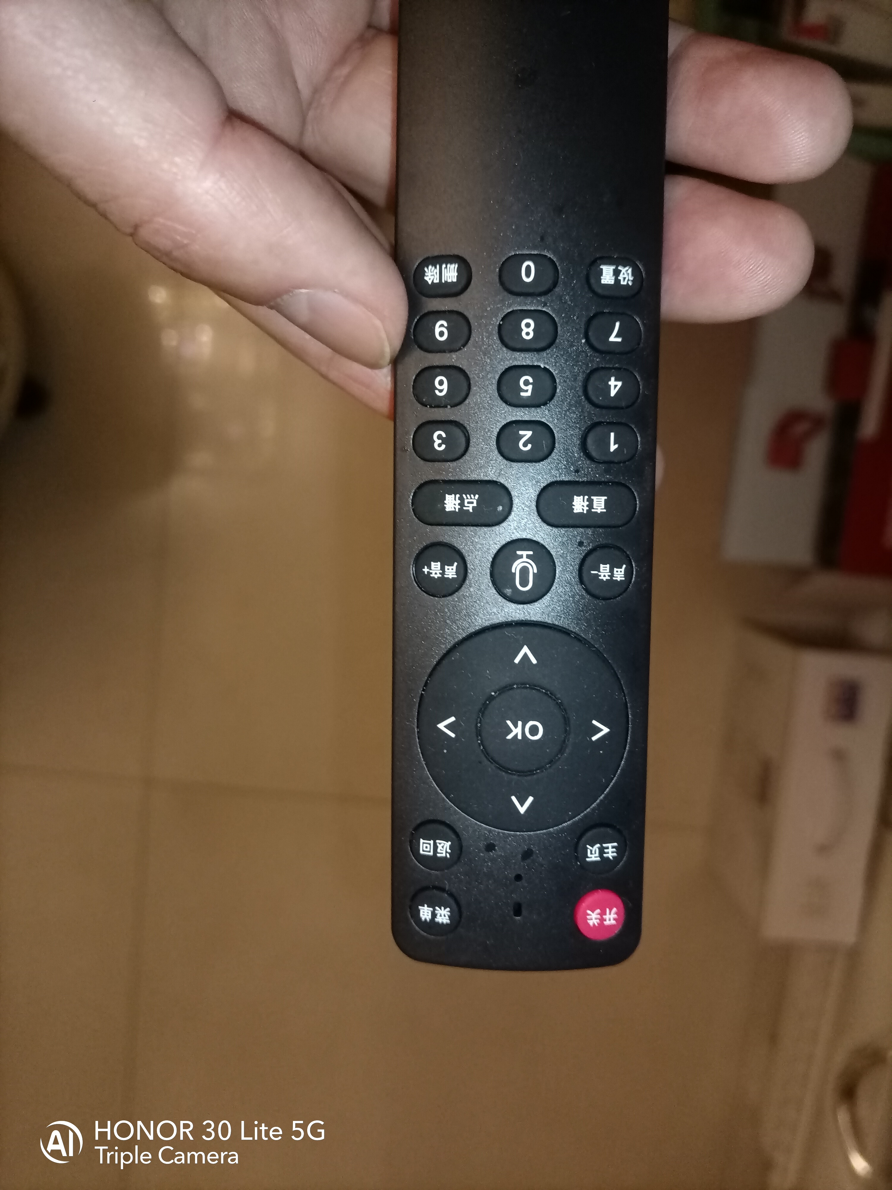英非尼【直连WiFi免费看】 网络机顶盒WiFi直连电视机顶盒双频网络盒子全网通4K高清新老电视通用可投屏 智能版8G双频蓝牙语音-4K全网通 实拍图